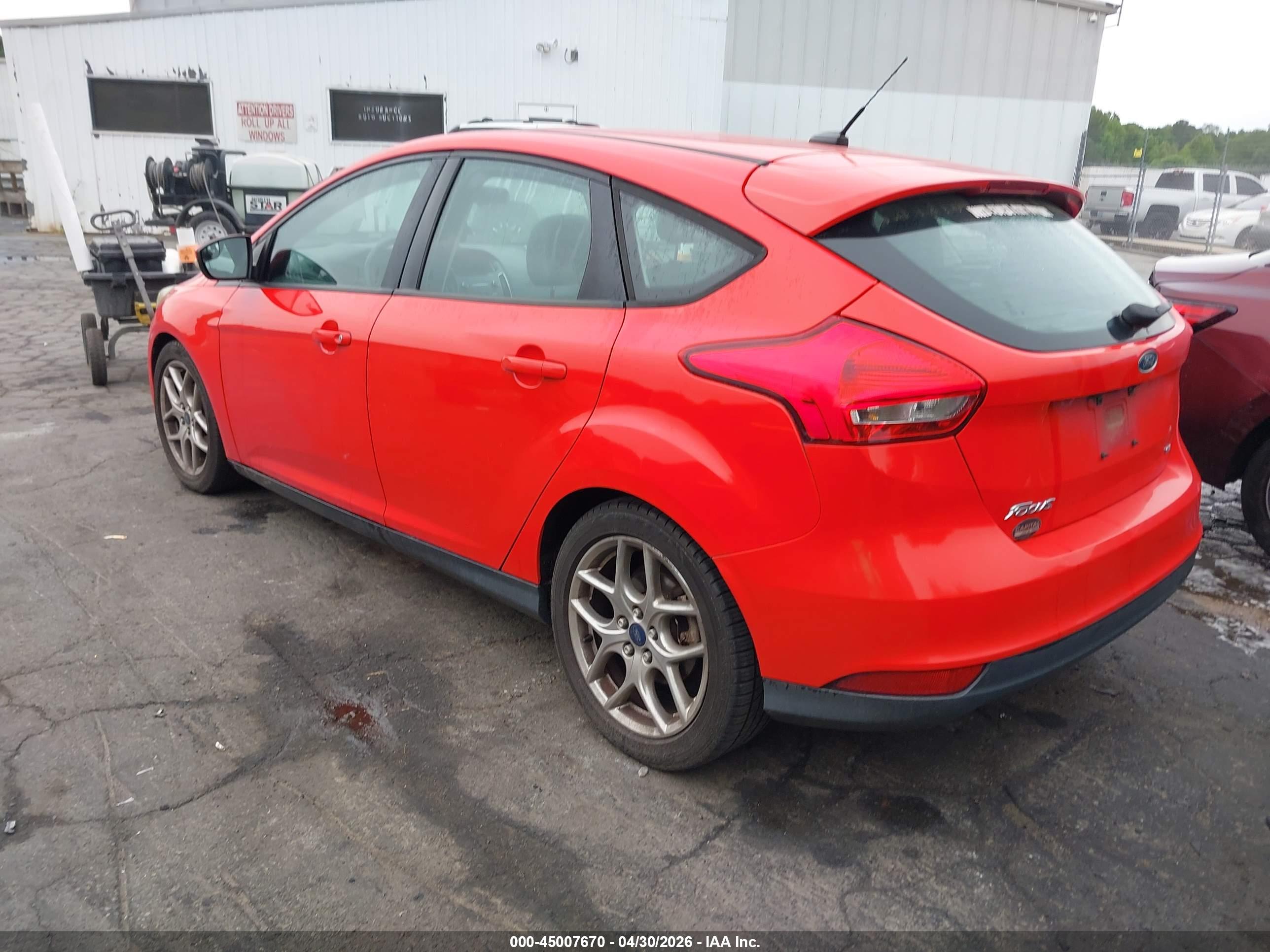 FORD FOCUS image 3