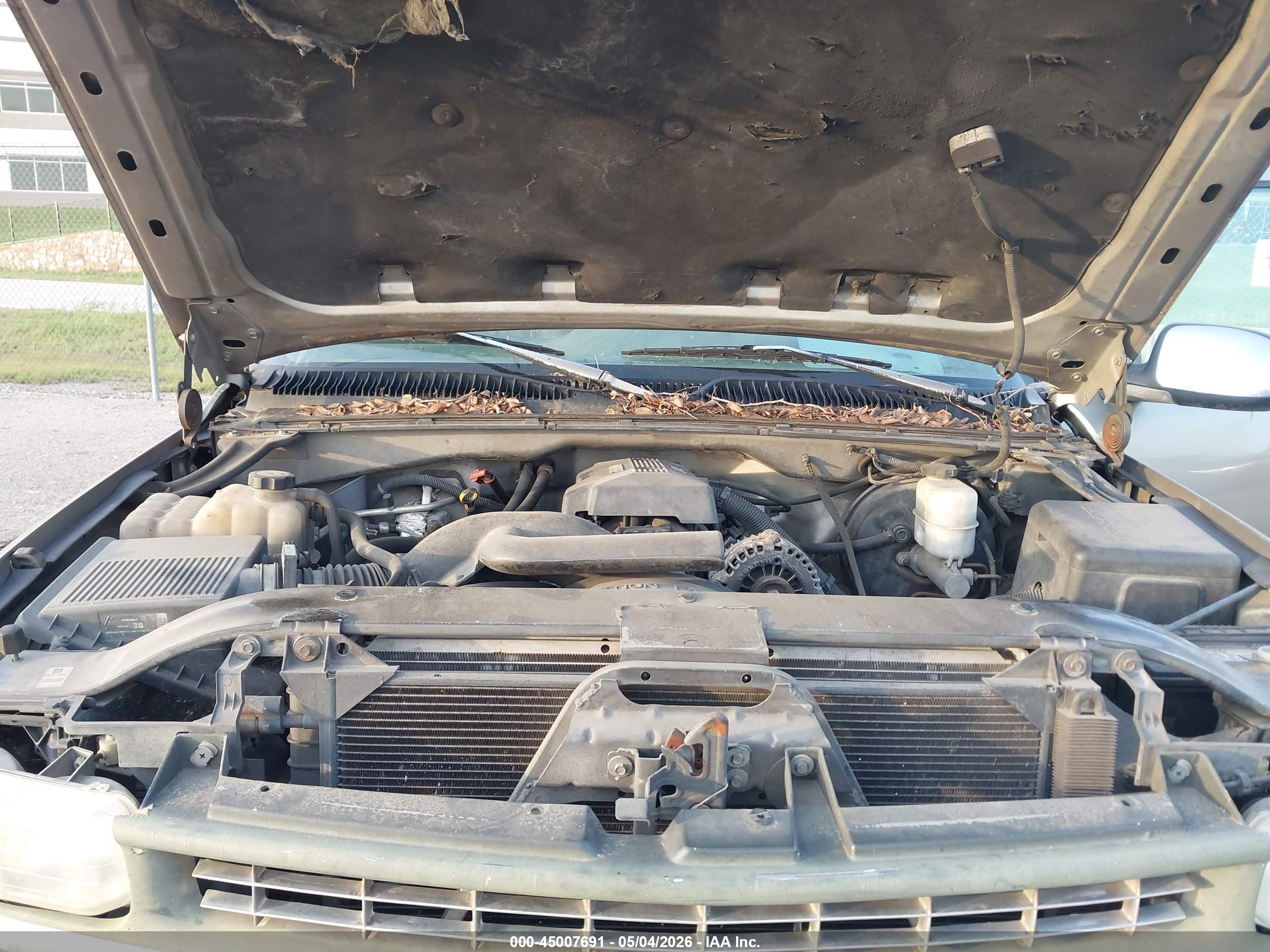 CHEVROLET SILVERADO image 10