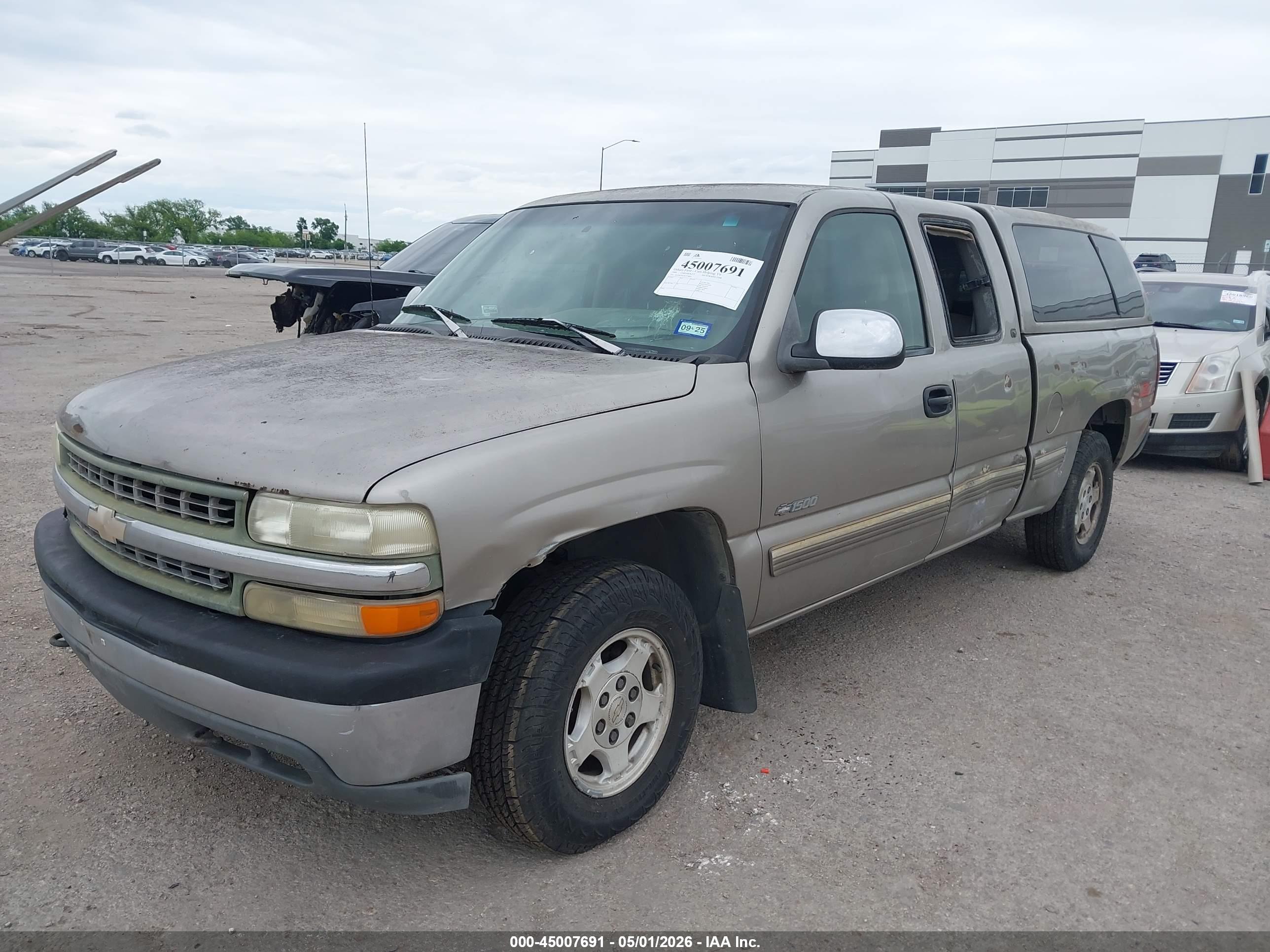 CHEVROLET SILVERADO image 2