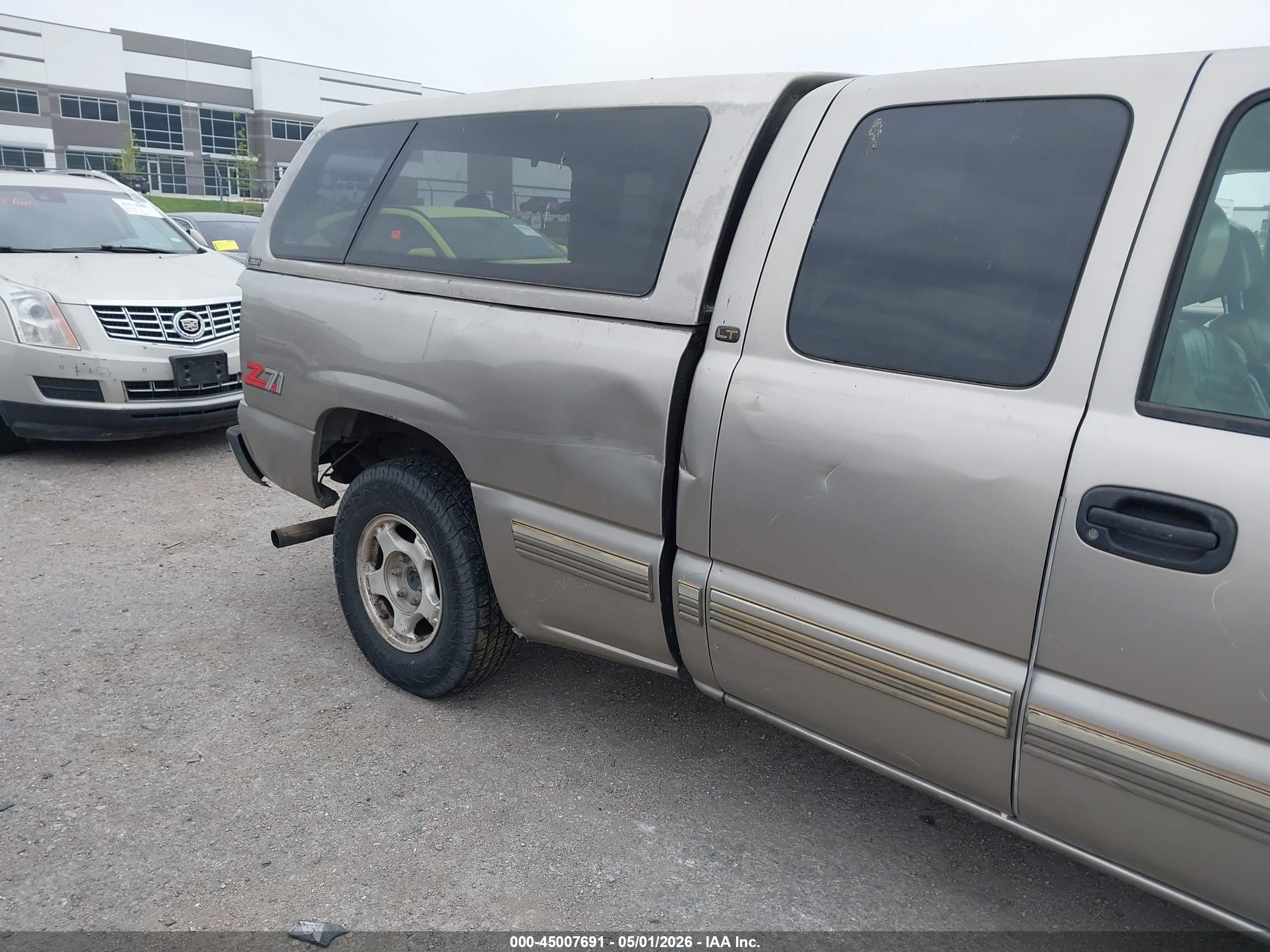 CHEVROLET SILVERADO image 6