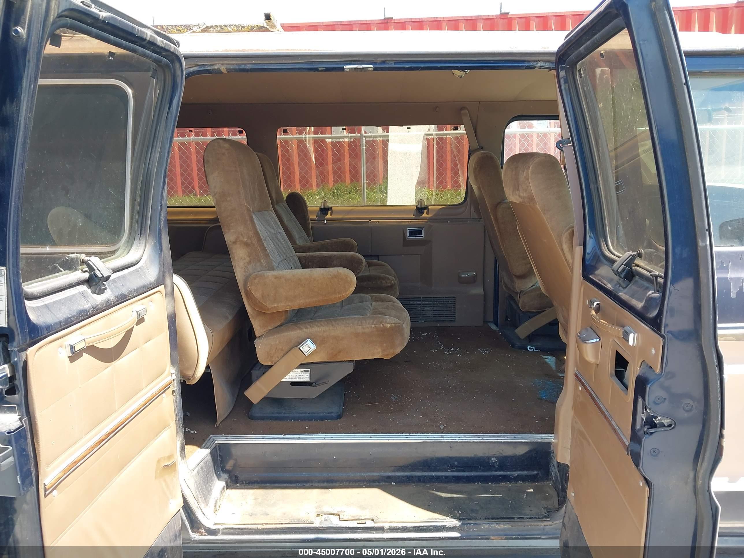 FORD ECONOLINE image 8