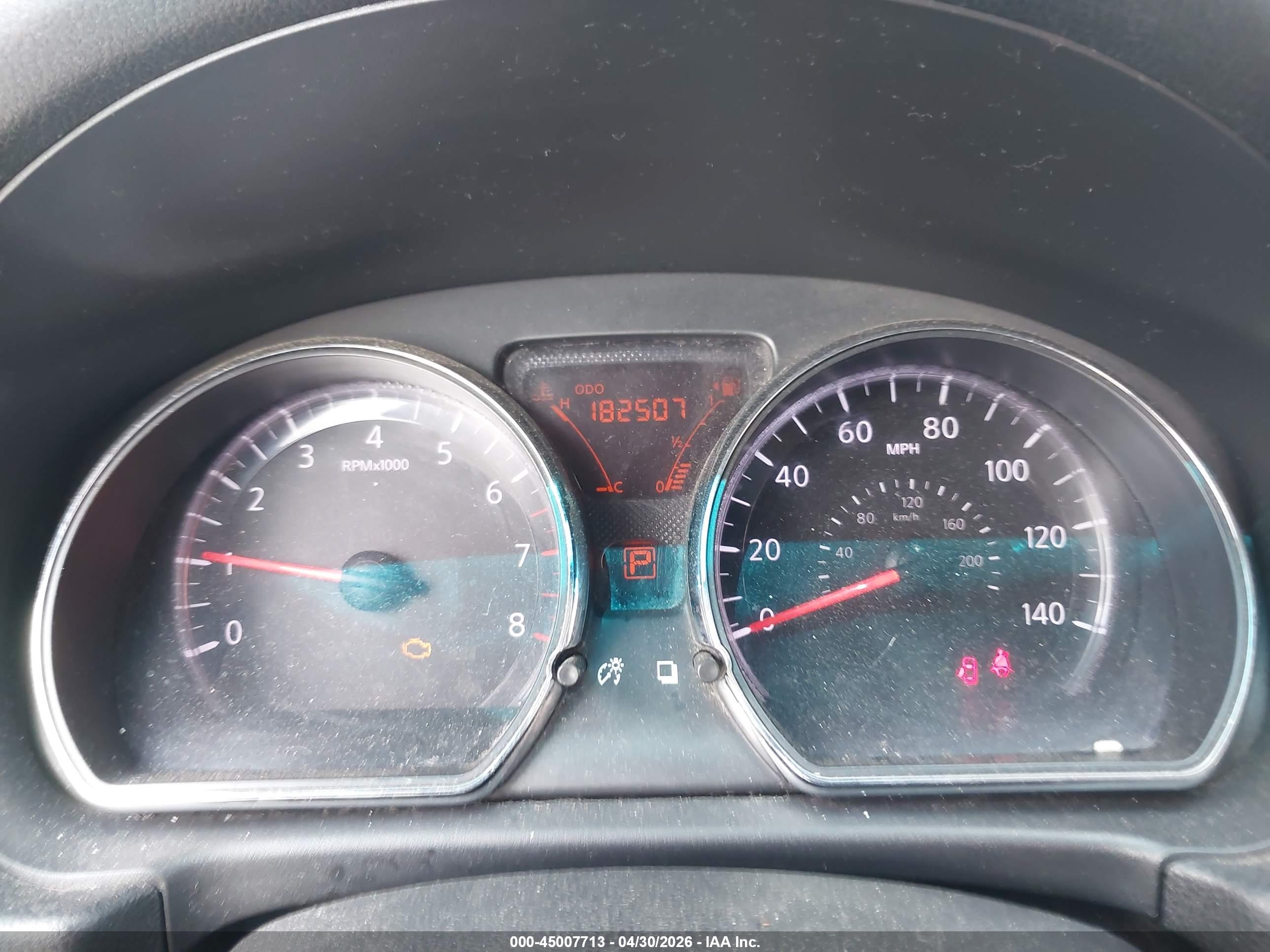 NISSAN VERSA image 7