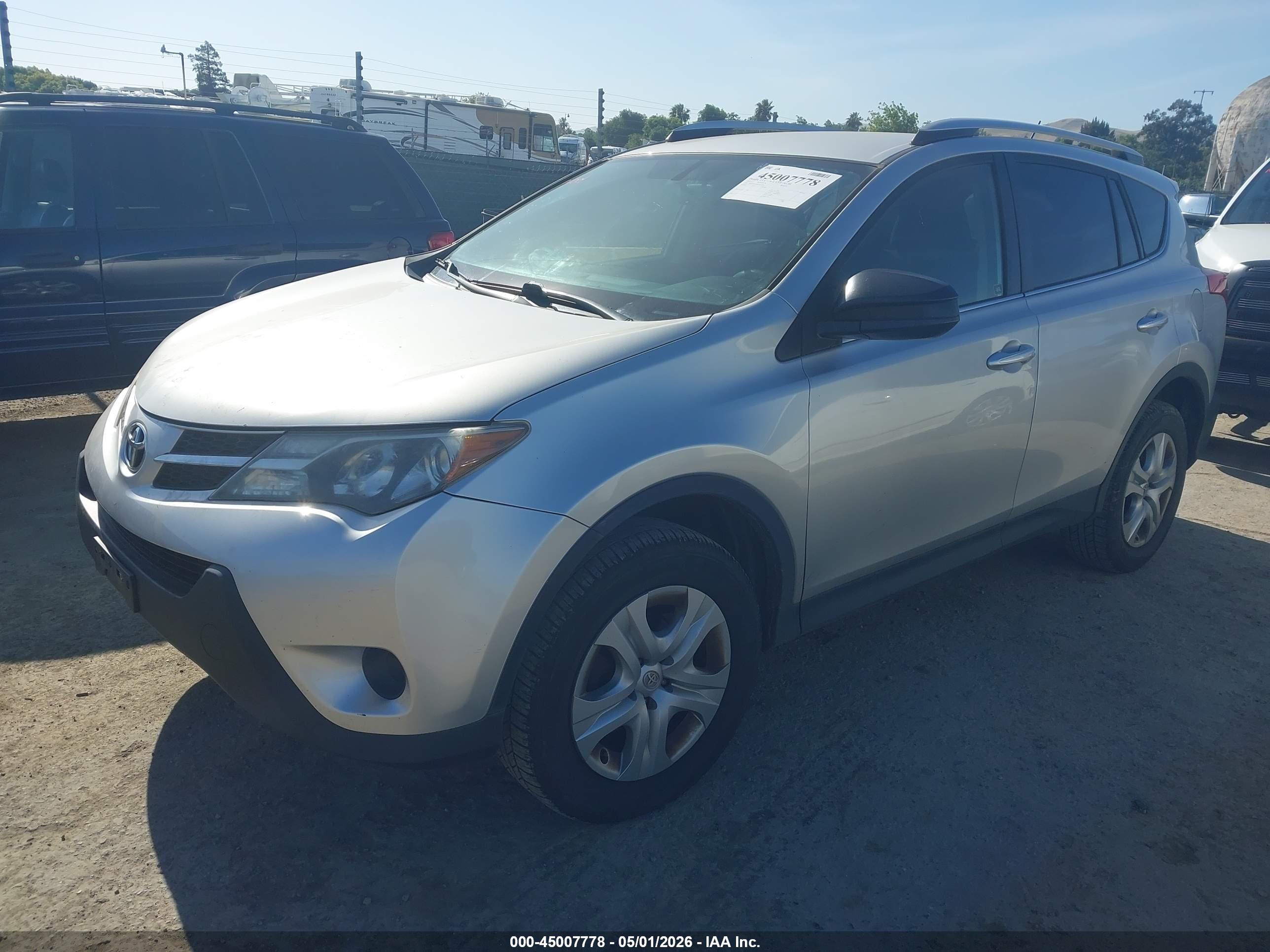 TOYOTA RAV4 image 2
