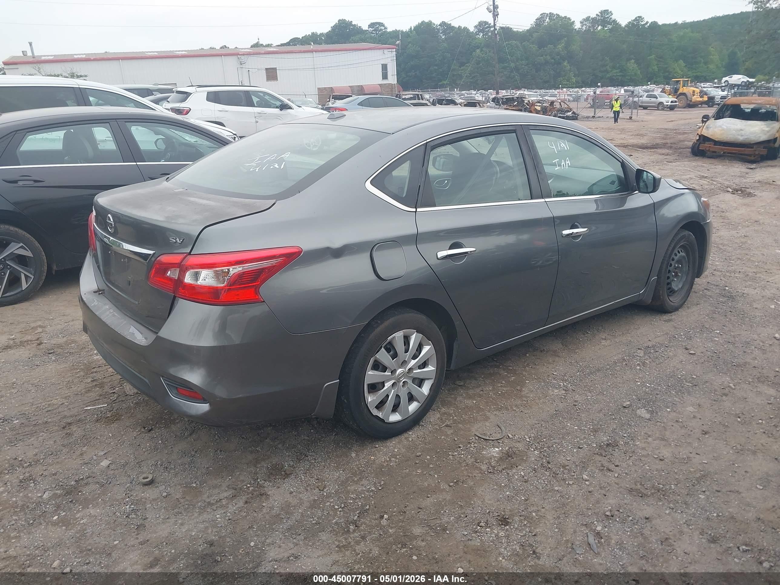 NISSAN SENTRA image 4