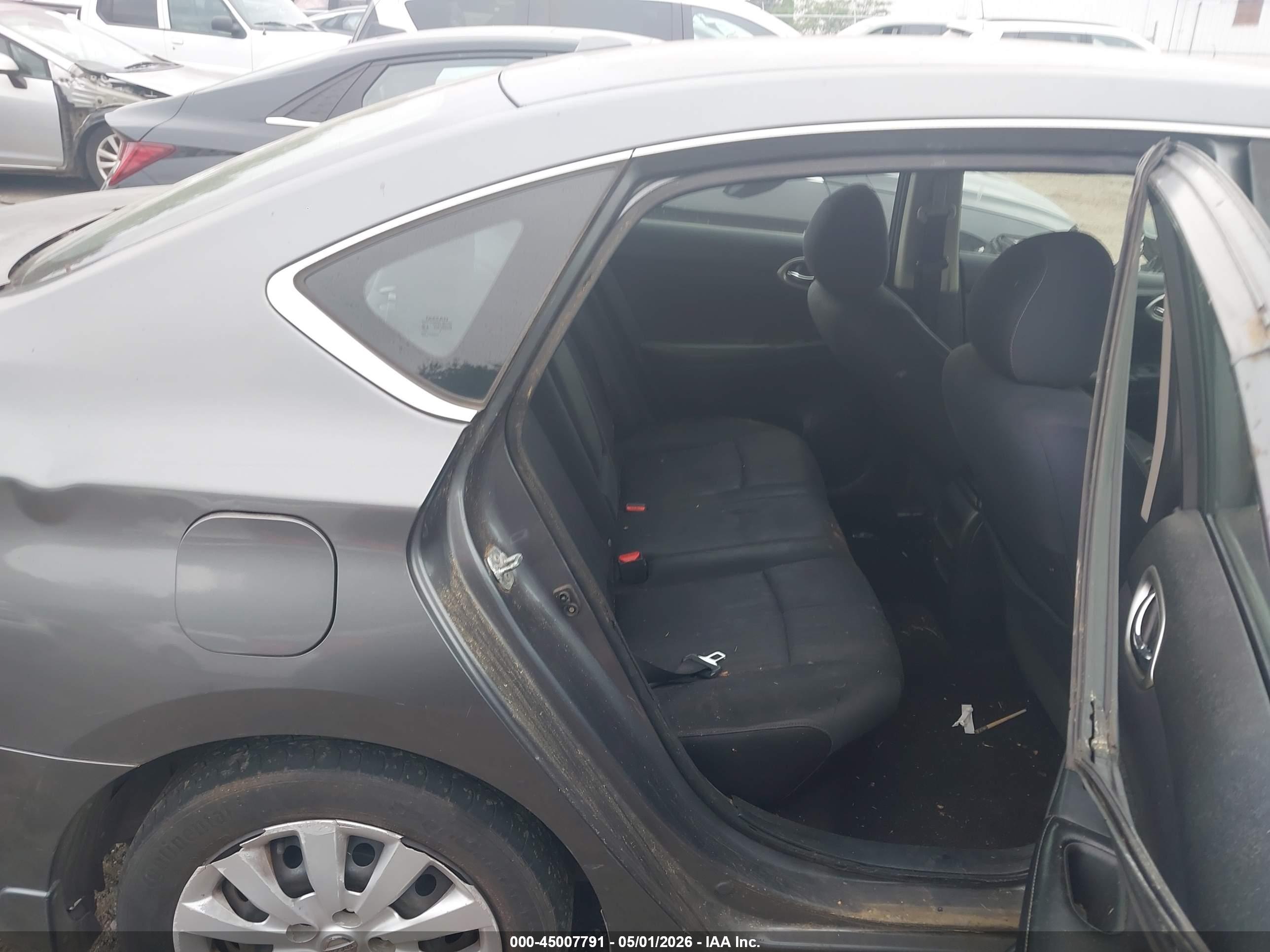 NISSAN SENTRA image 8