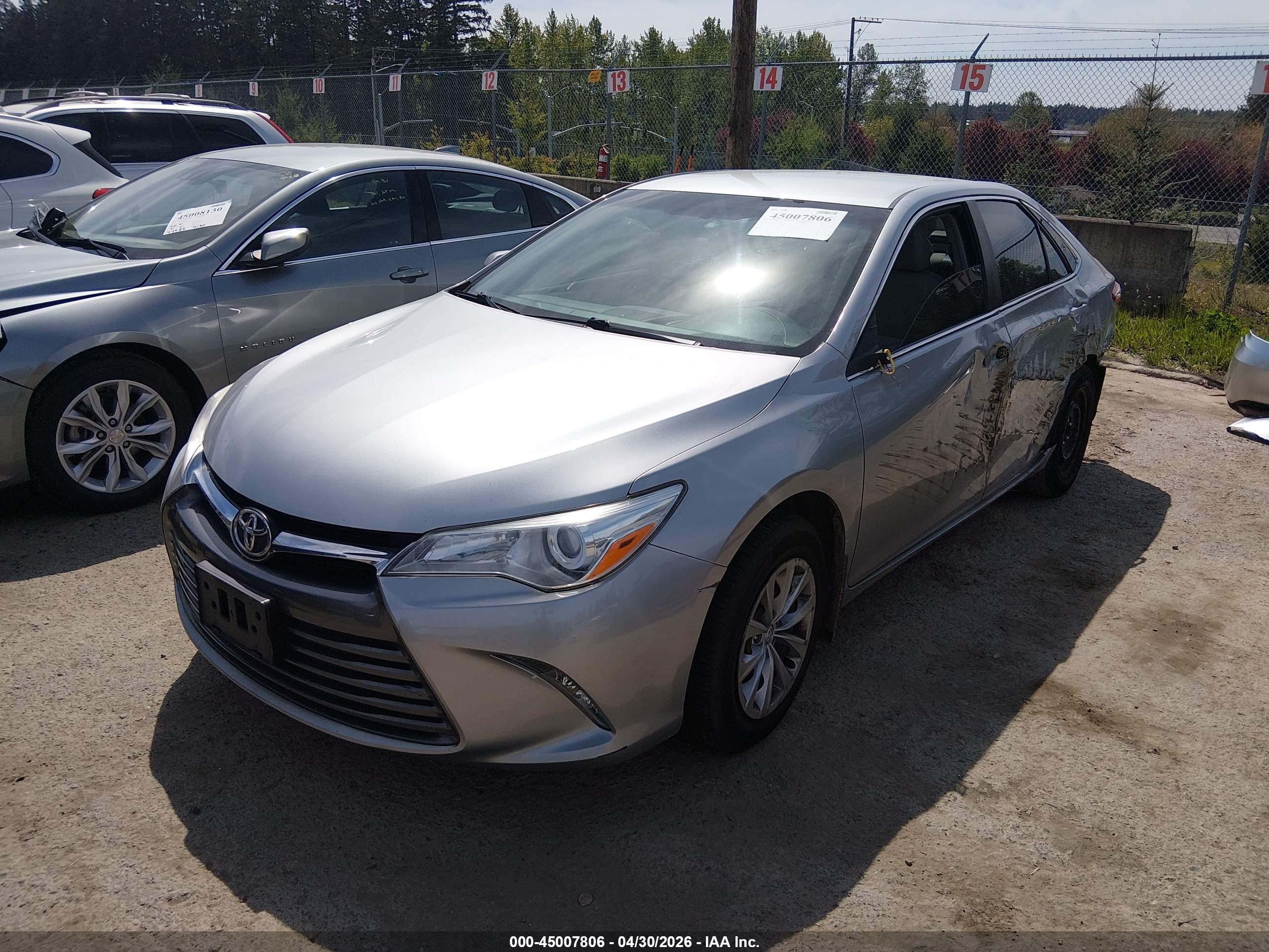 TOYOTA CAMRY image 2
