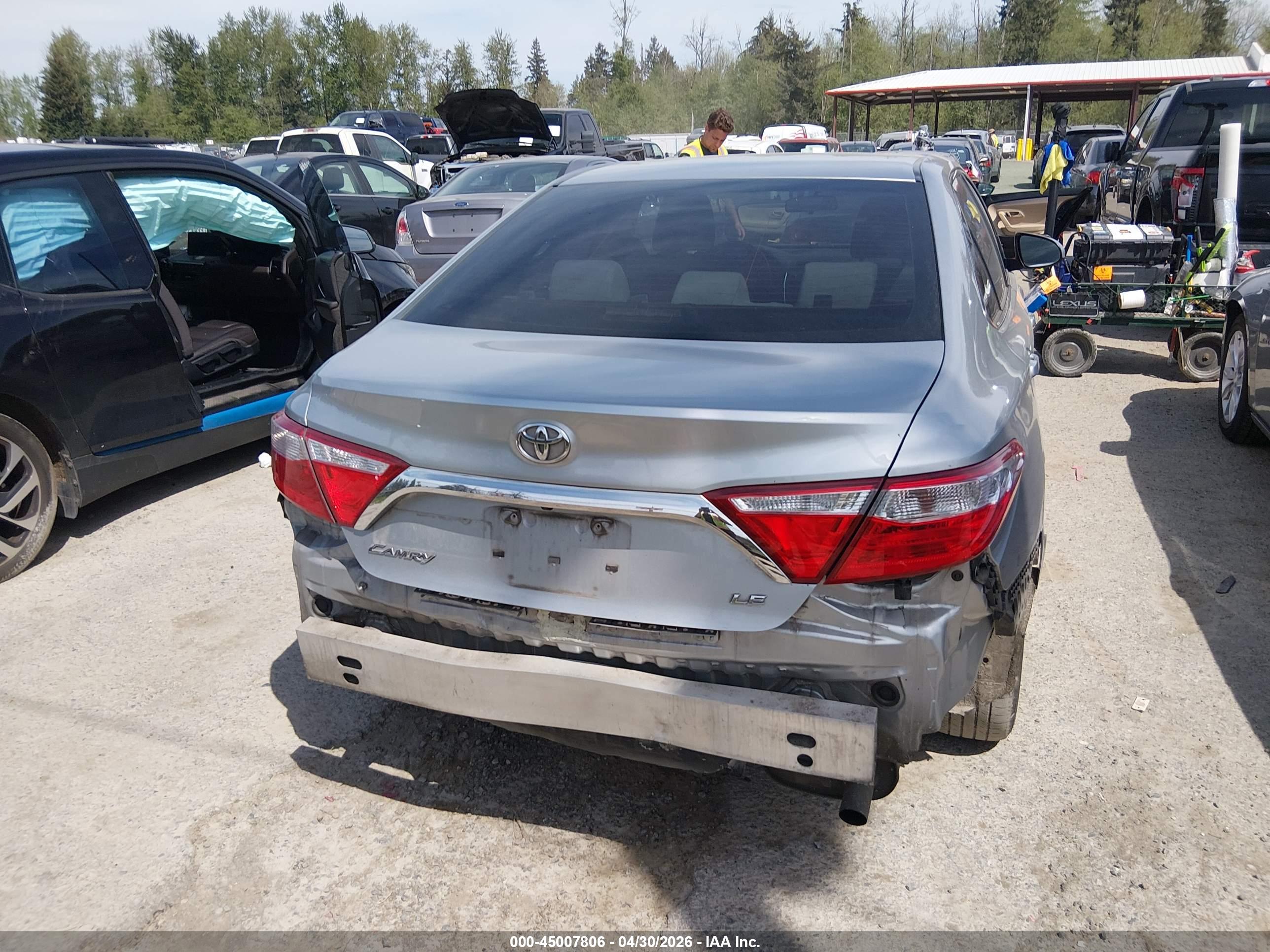 TOYOTA CAMRY image 4