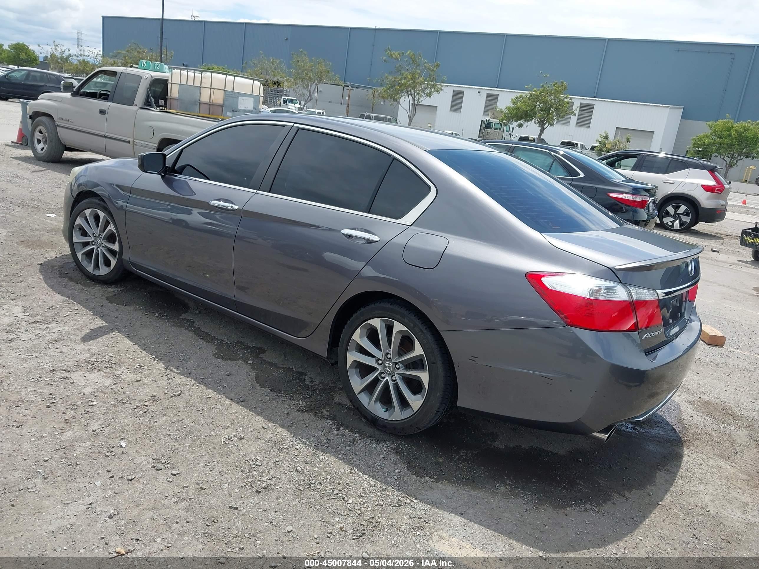 HONDA ACCORD image 3