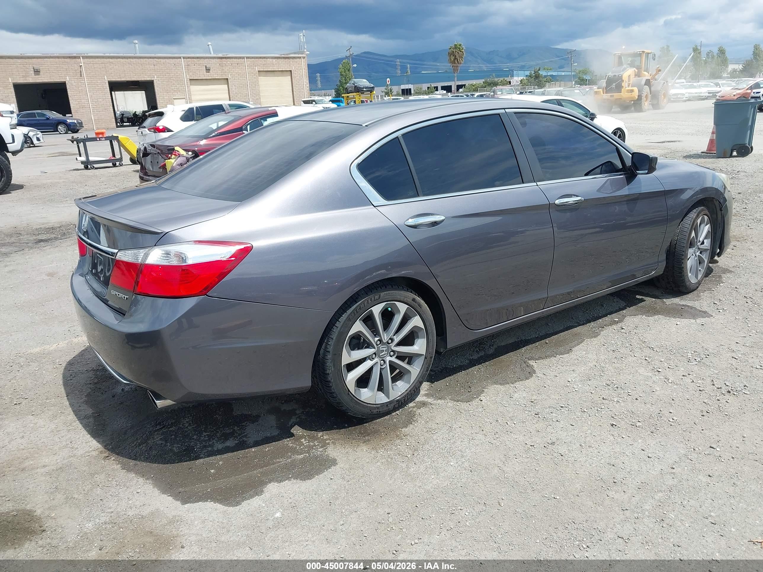 HONDA ACCORD image 4
