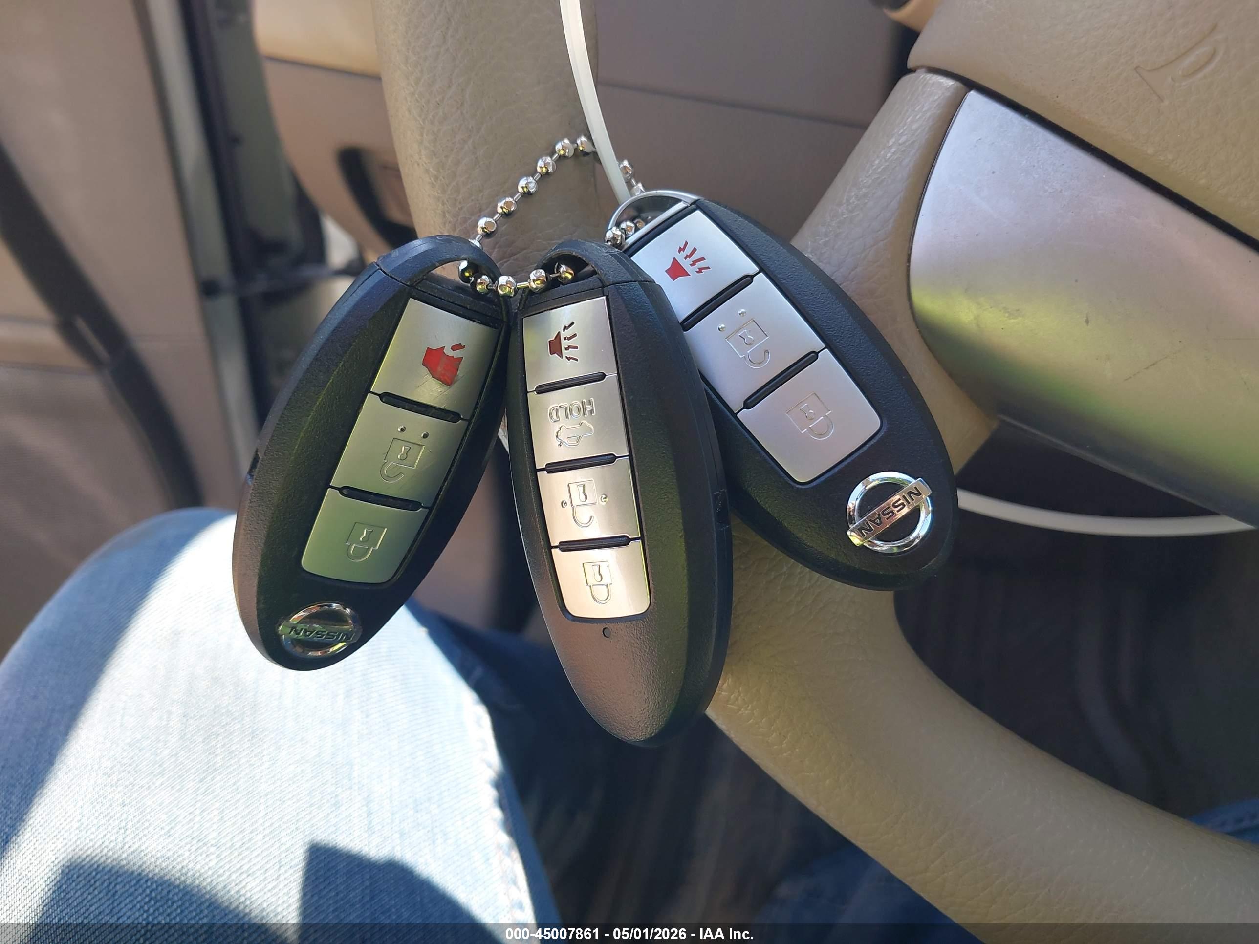 NISSAN MURANO image 11