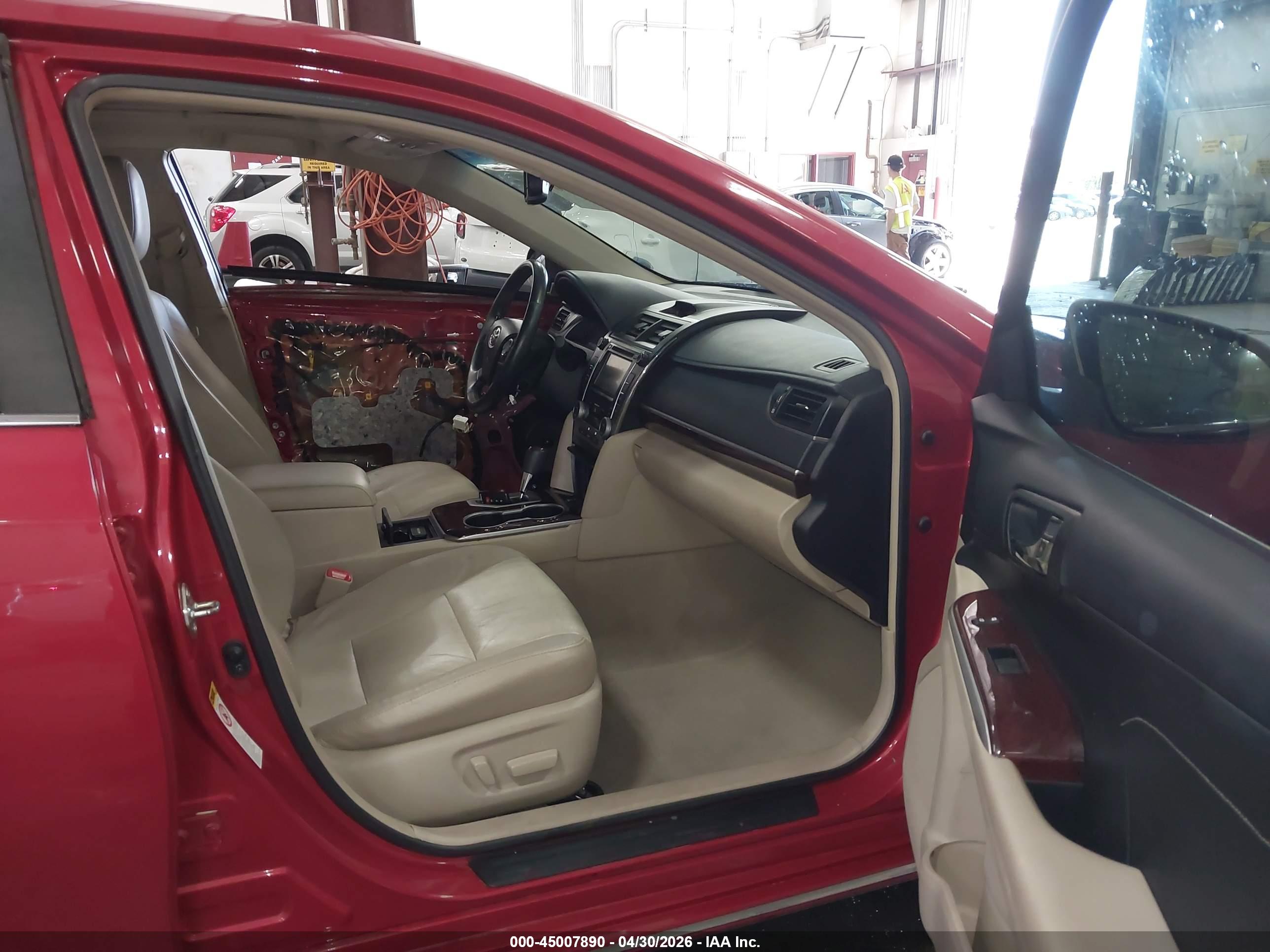 TOYOTA CAMRY image 5
