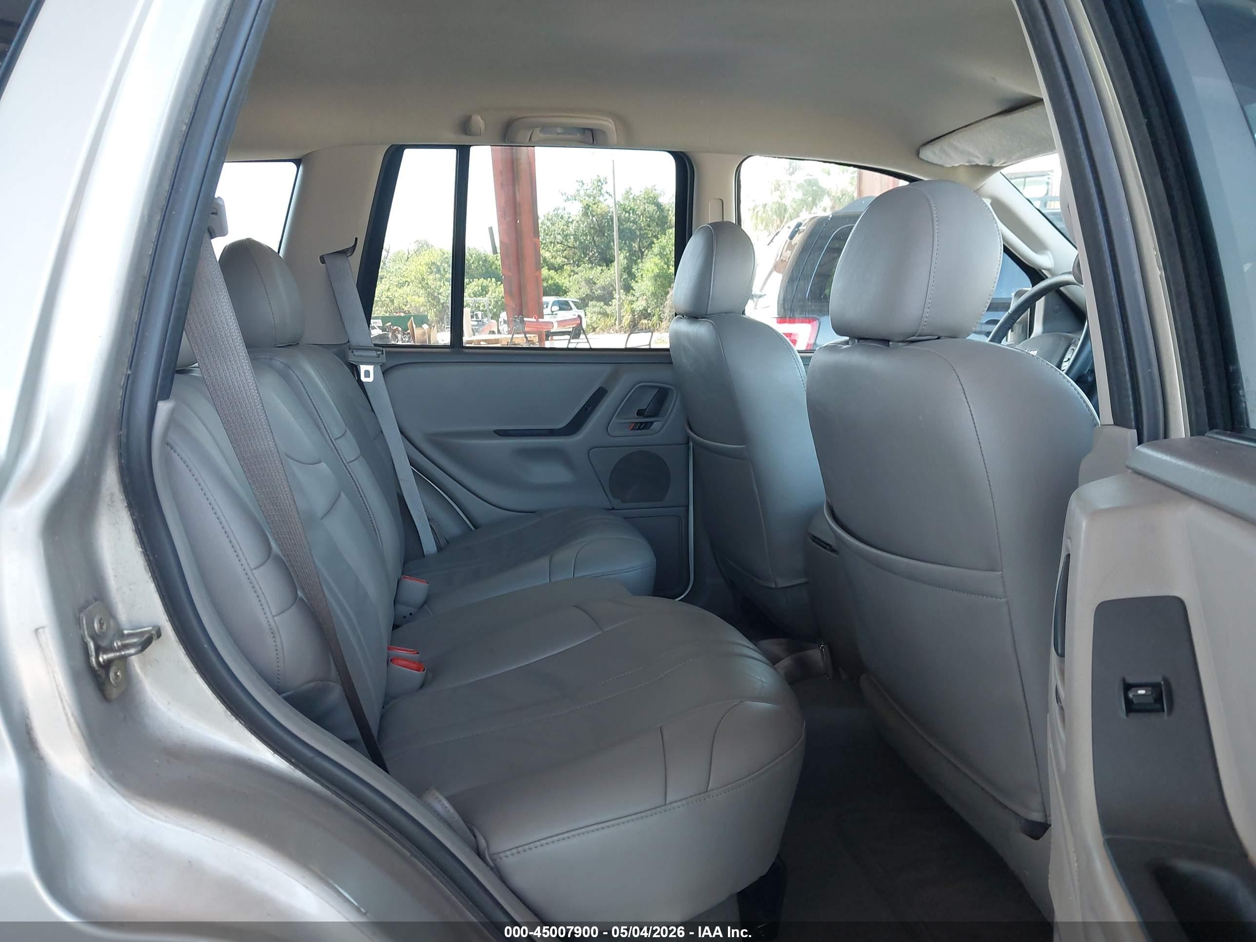 JEEP GRAND image 8
