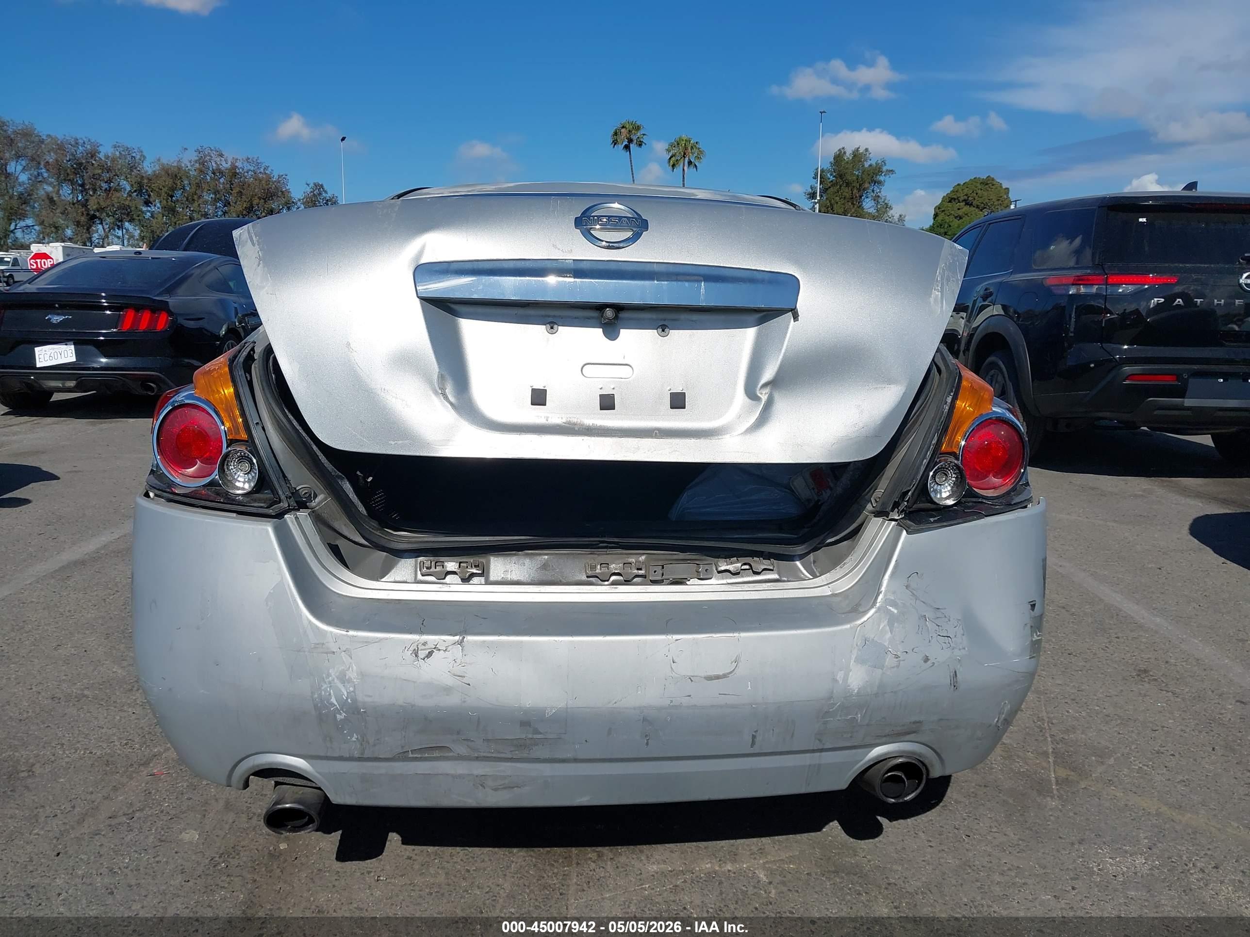 NISSAN ALTIMA image 6