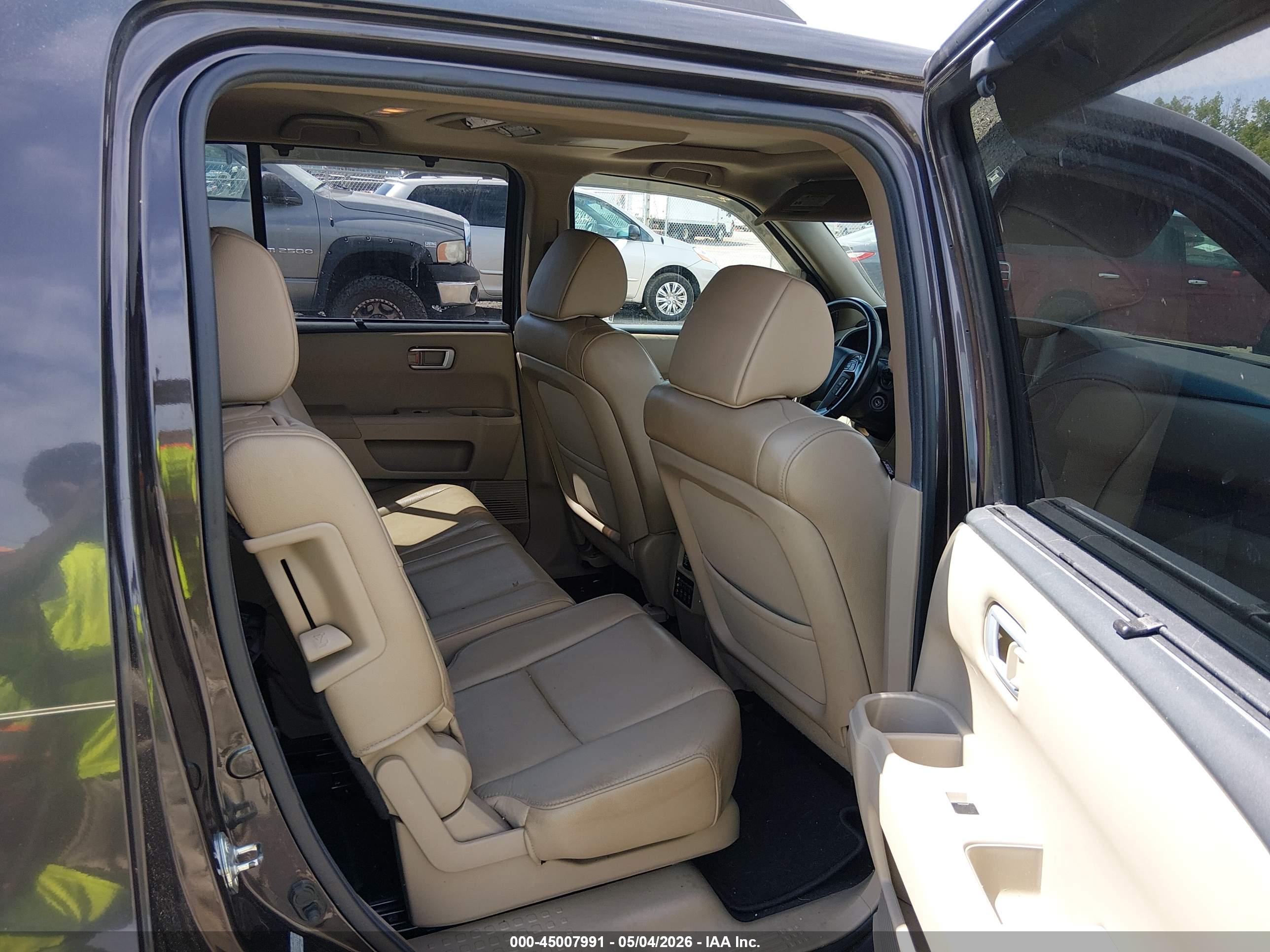 HONDA PILOT image 8