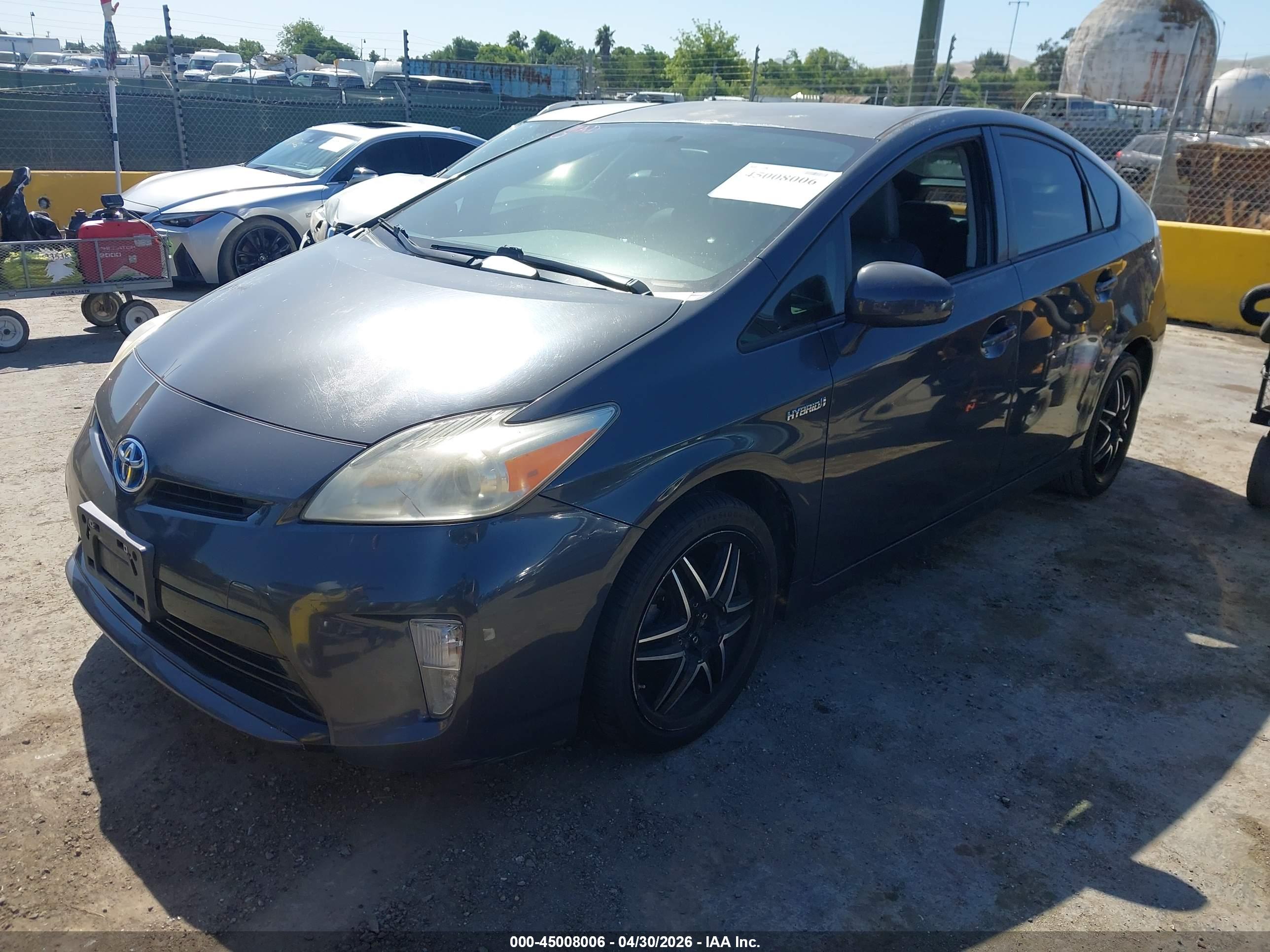 TOYOTA PRIUS image 2