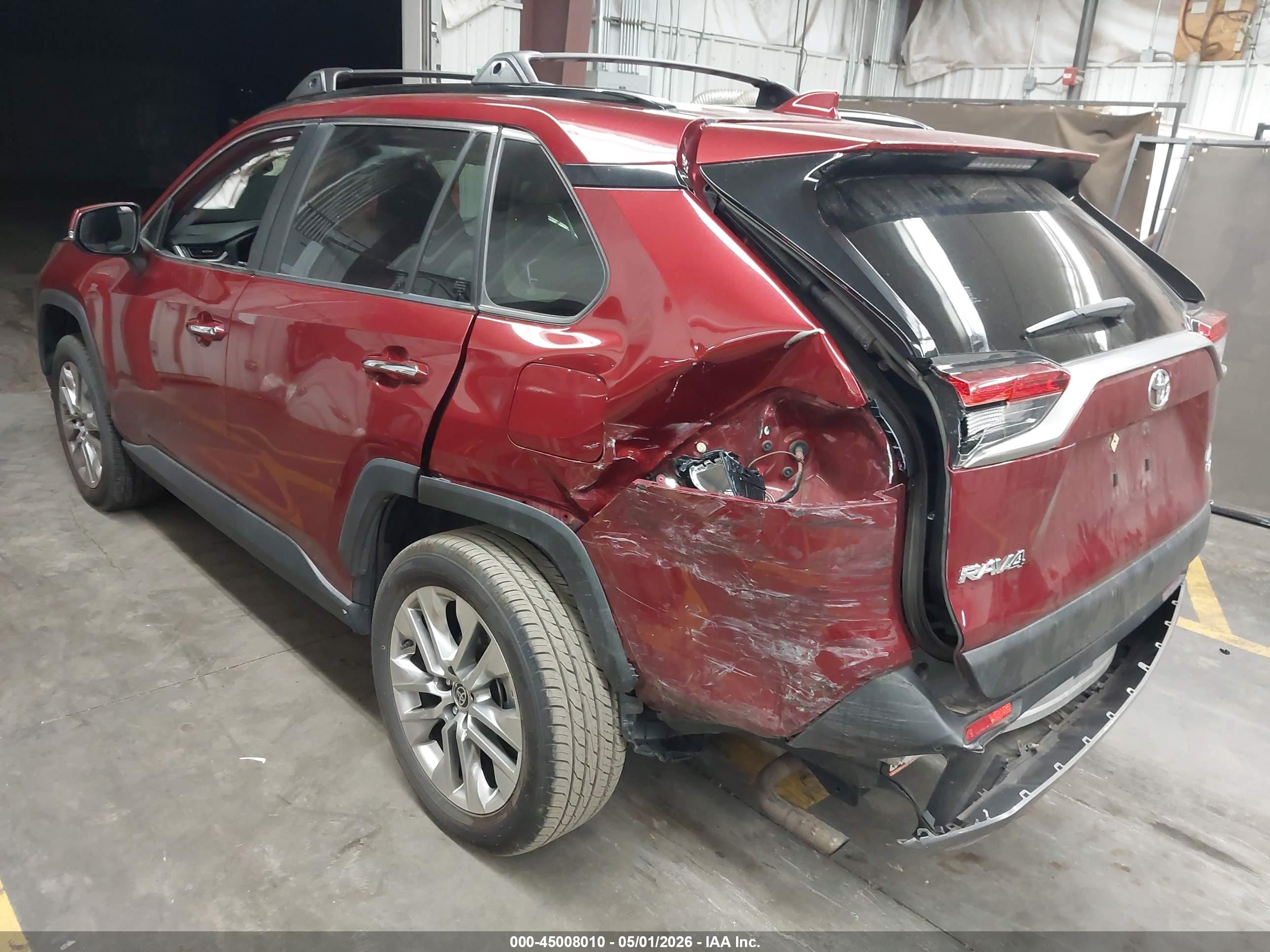 TOYOTA RAV4 image 3