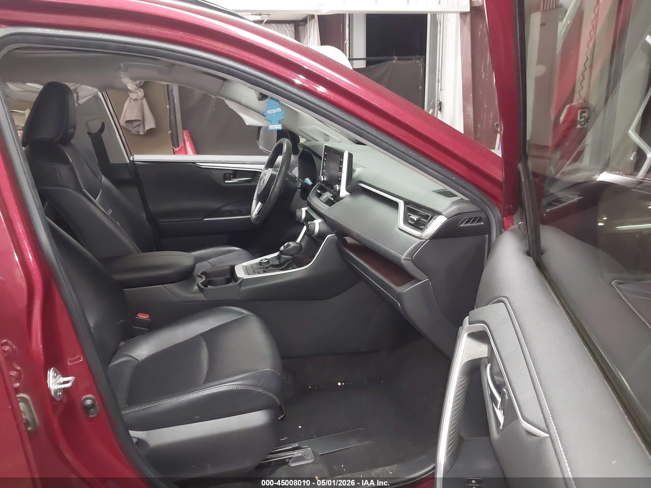 TOYOTA RAV4 image 5