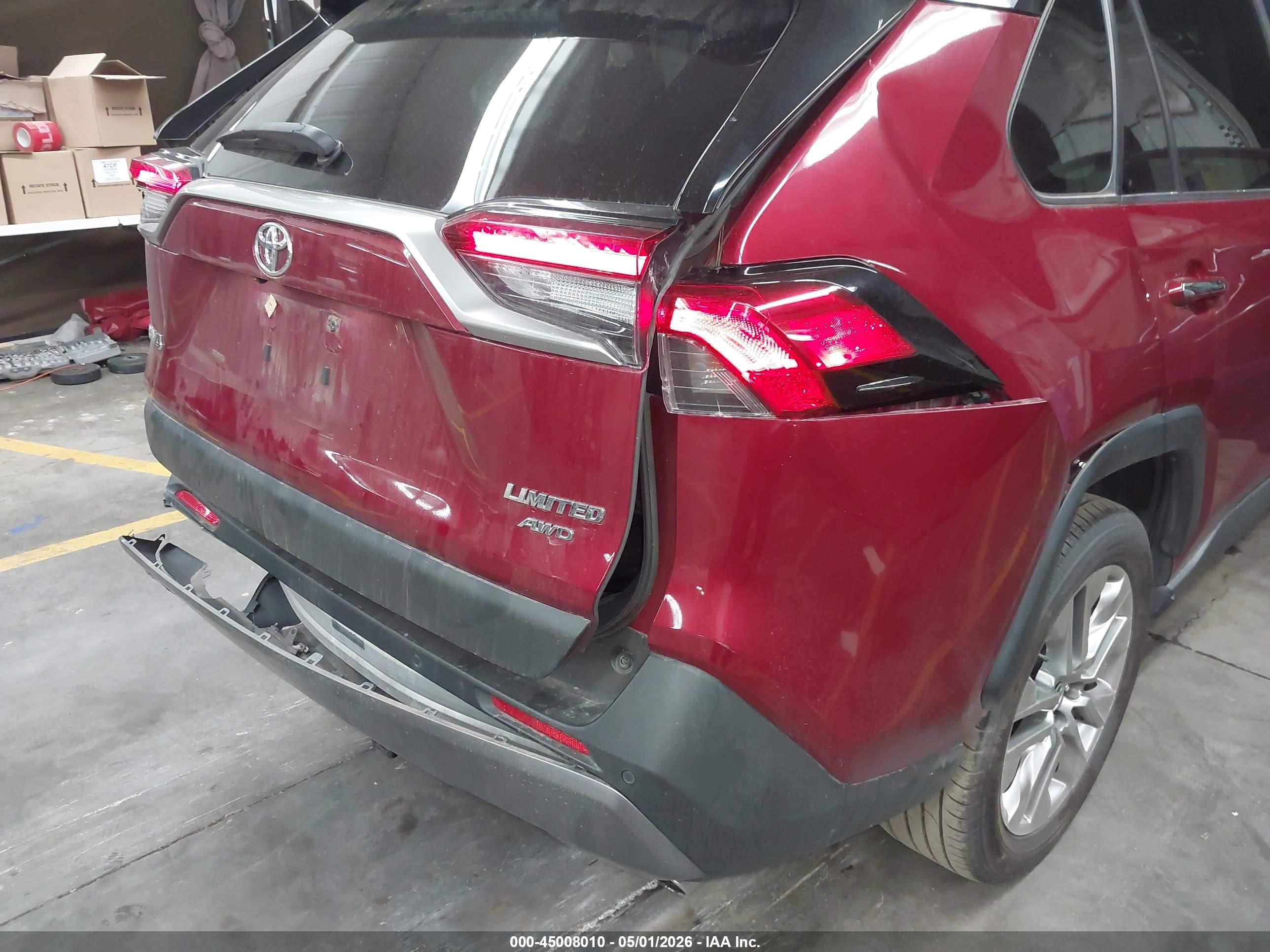 TOYOTA RAV4 image 6