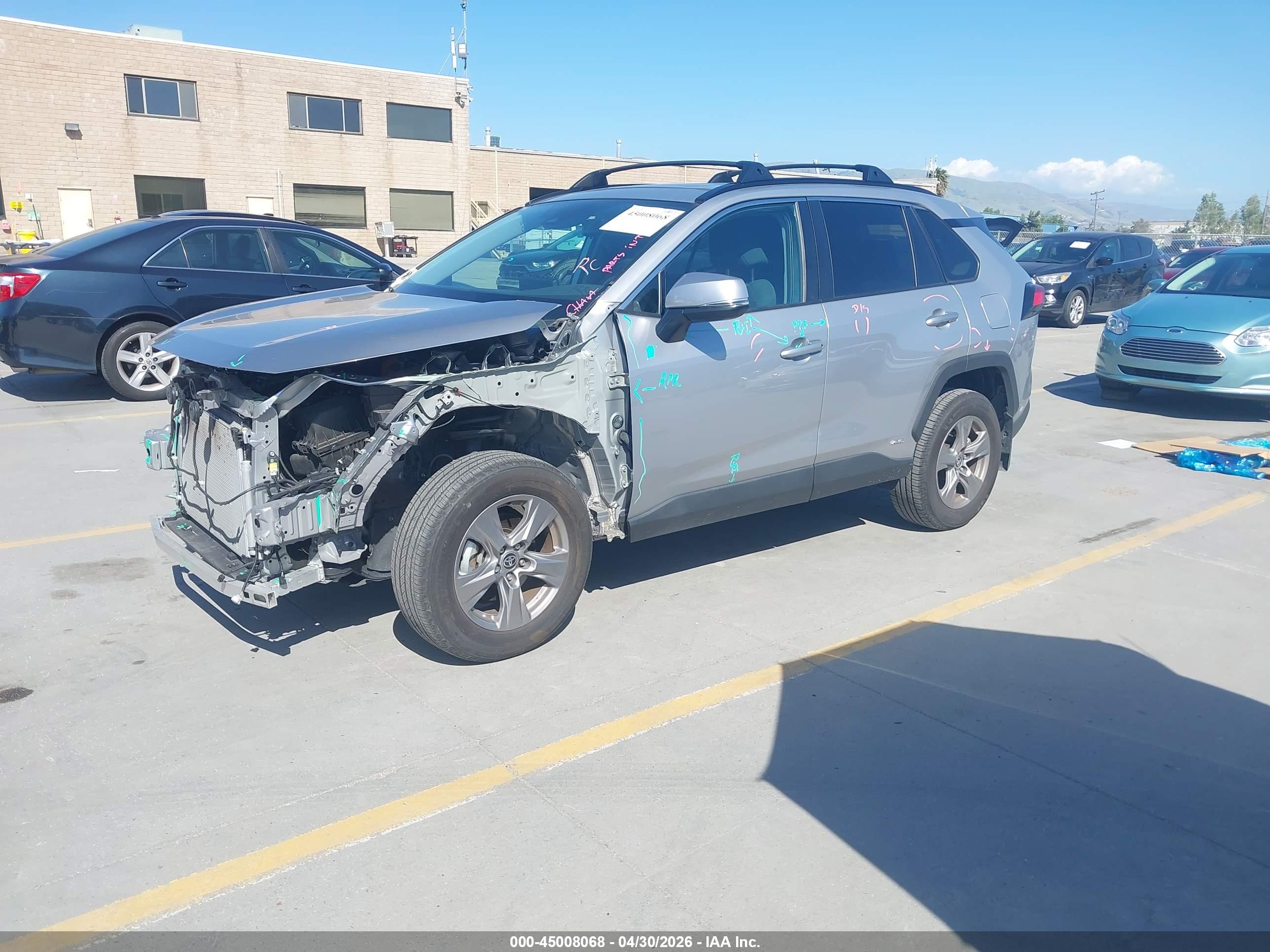 TOYOTA RAV4 image 2