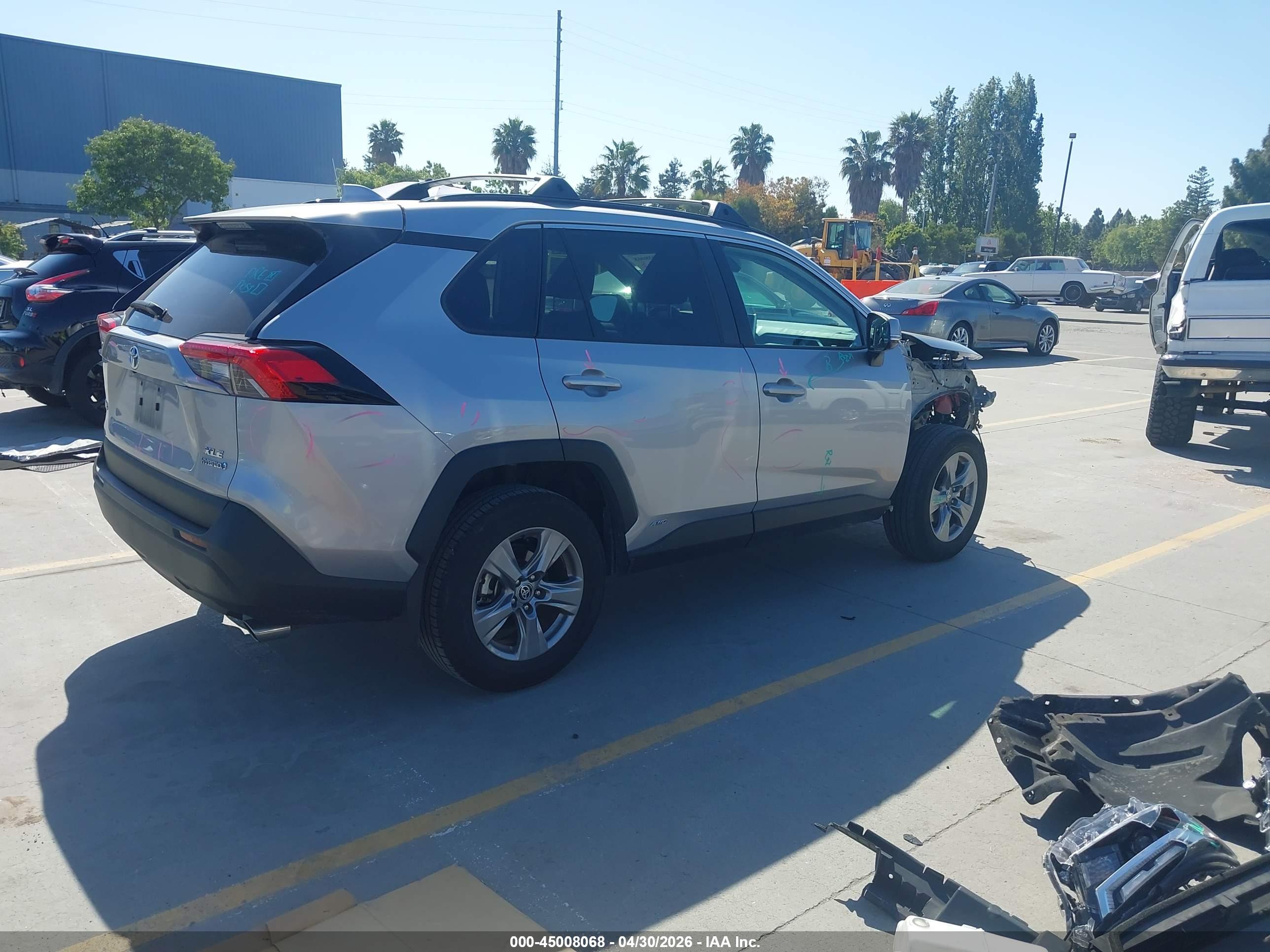 TOYOTA RAV4 image 4