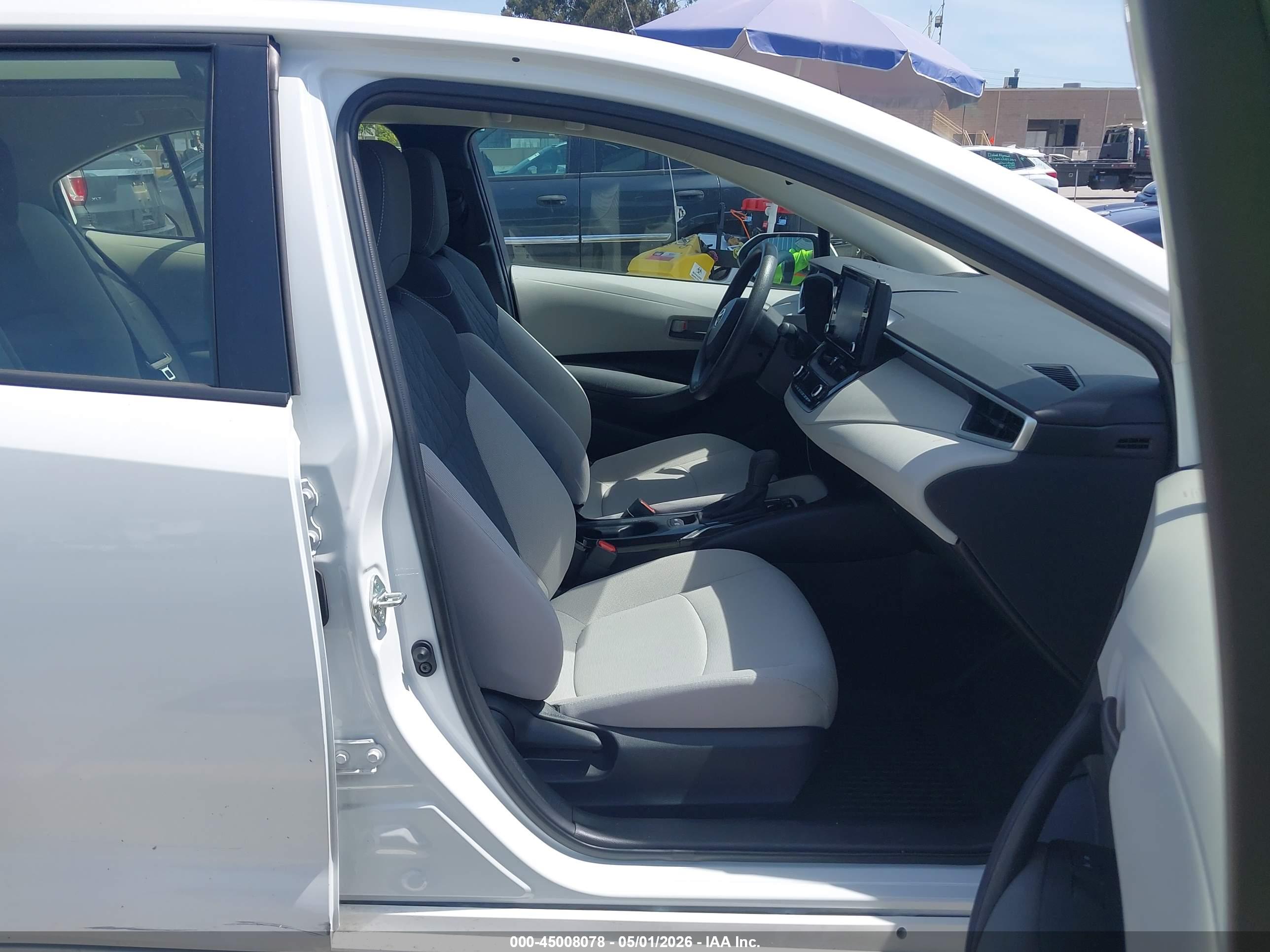 TOYOTA COROLLA image 5