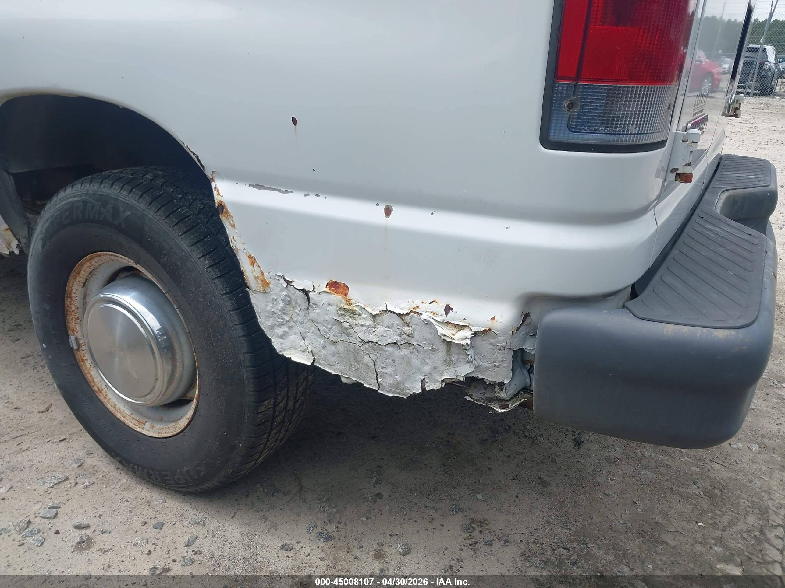 FORD E-250 image 6