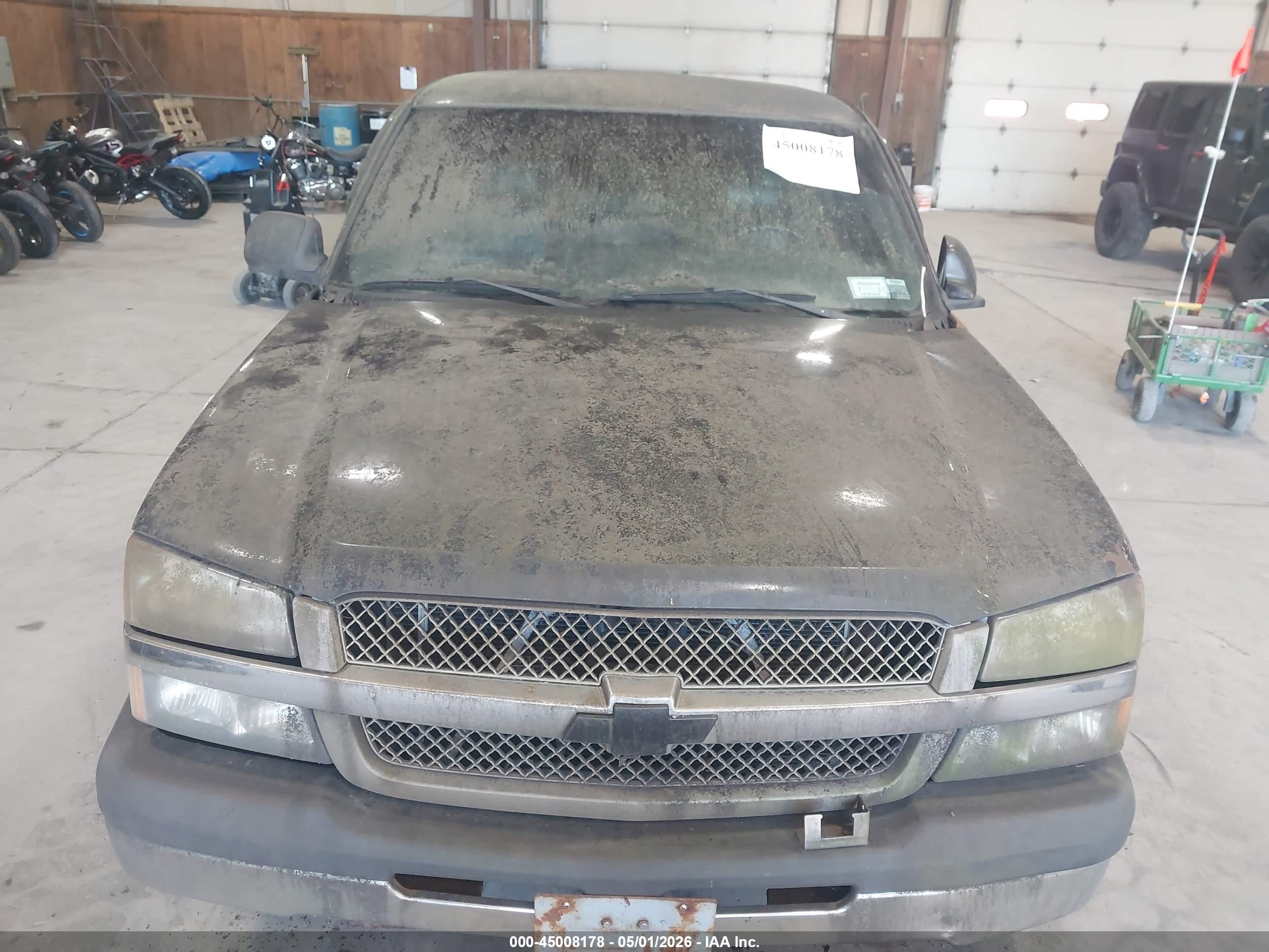 CHEVROLET SILVERADO image 6