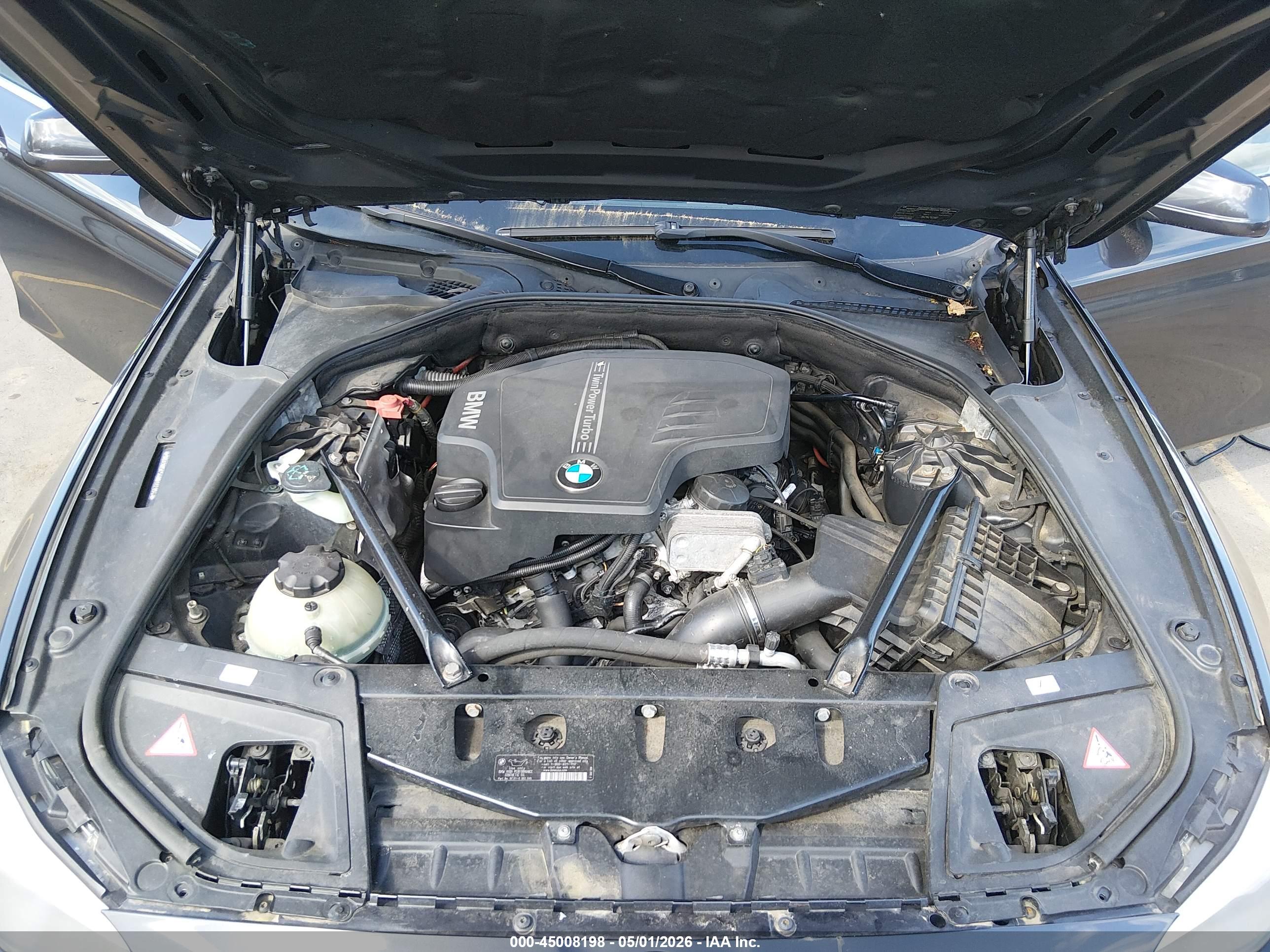 BMW 528I image 10