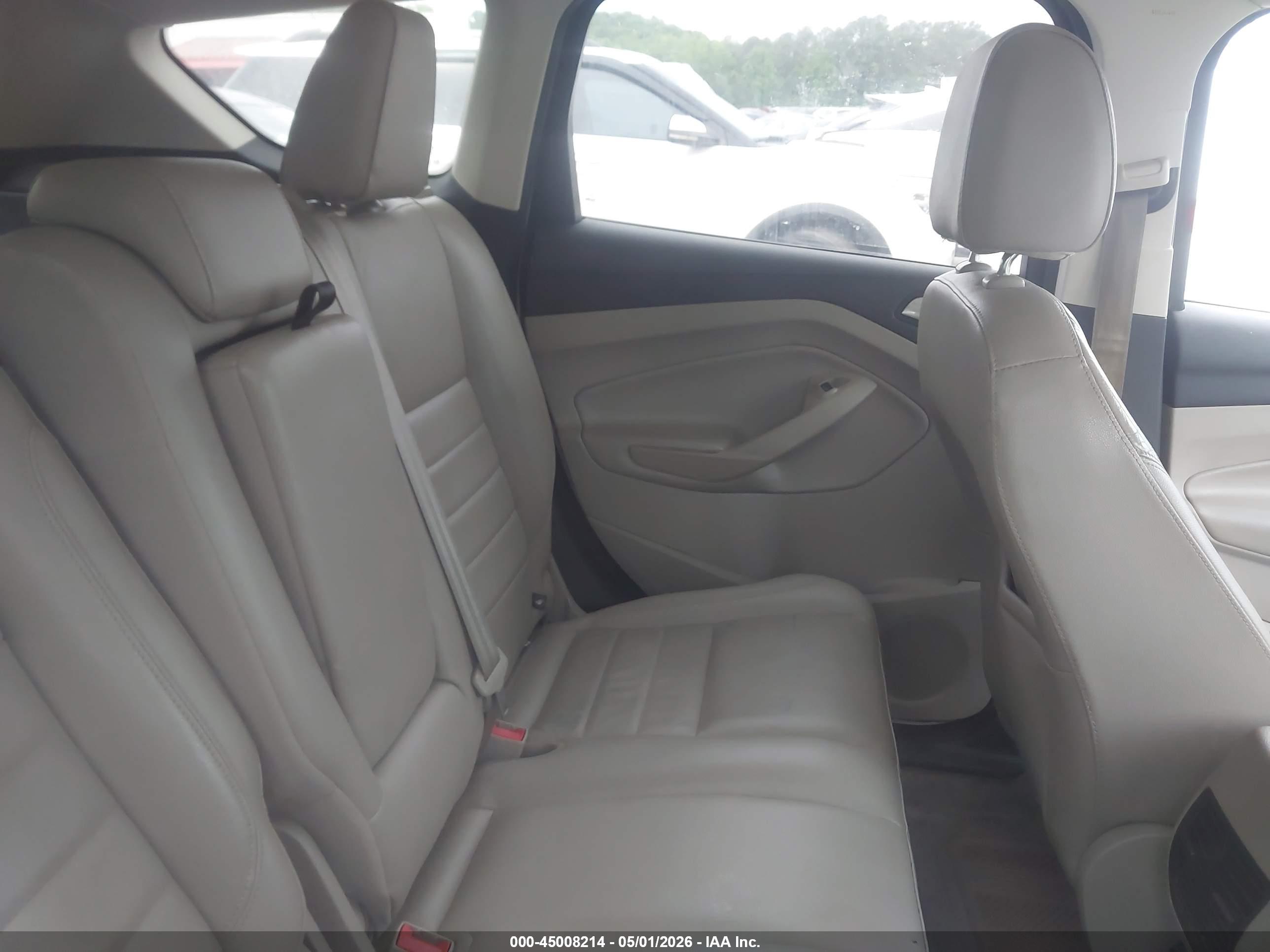 FORD ESCAPE image 8