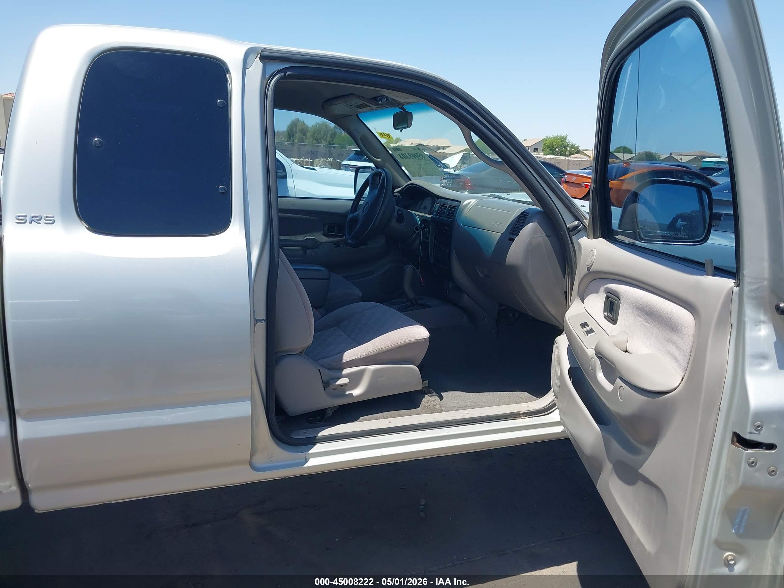 TOYOTA TACOMA image 5