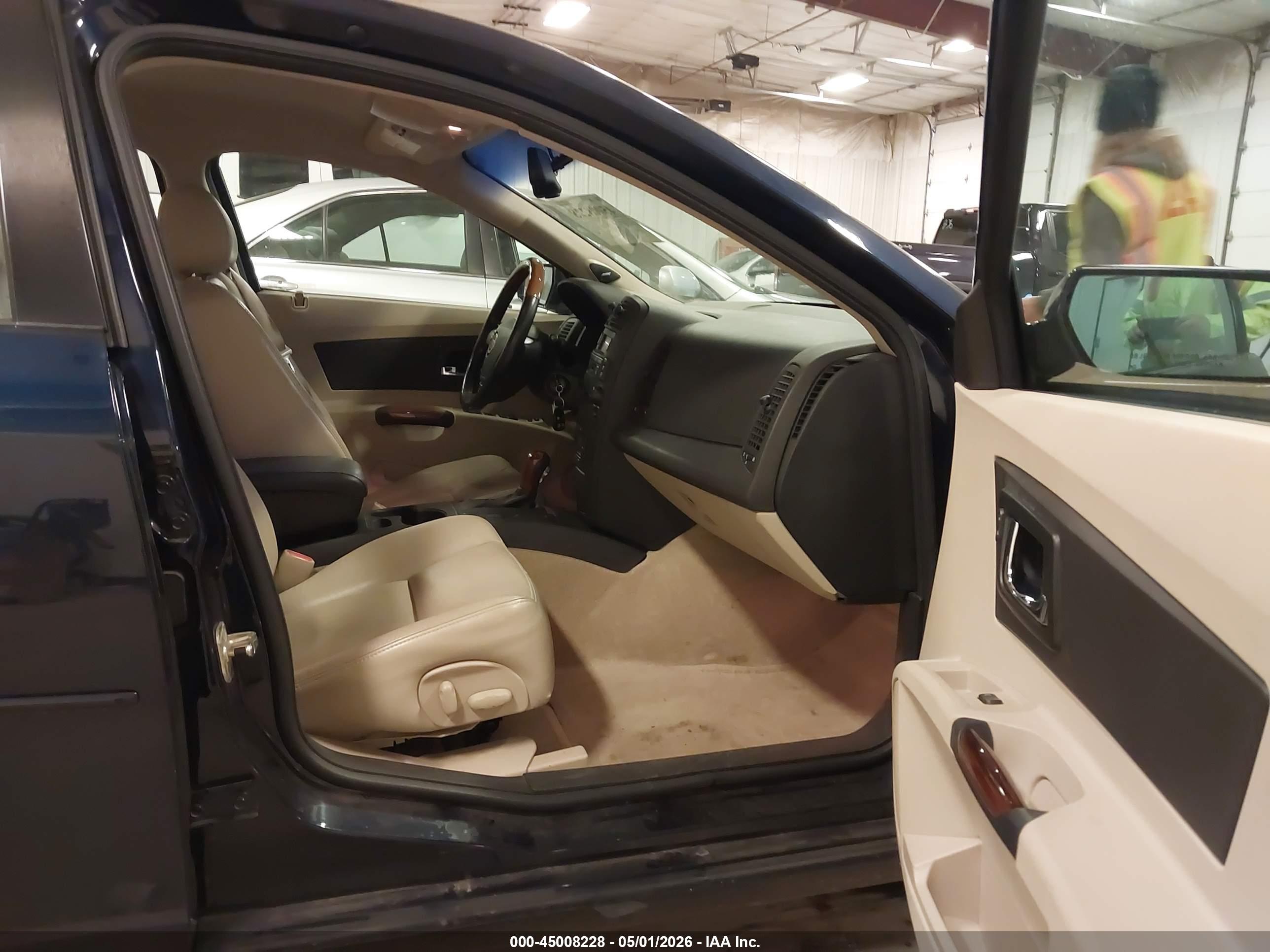 CADILLAC CTS image 5