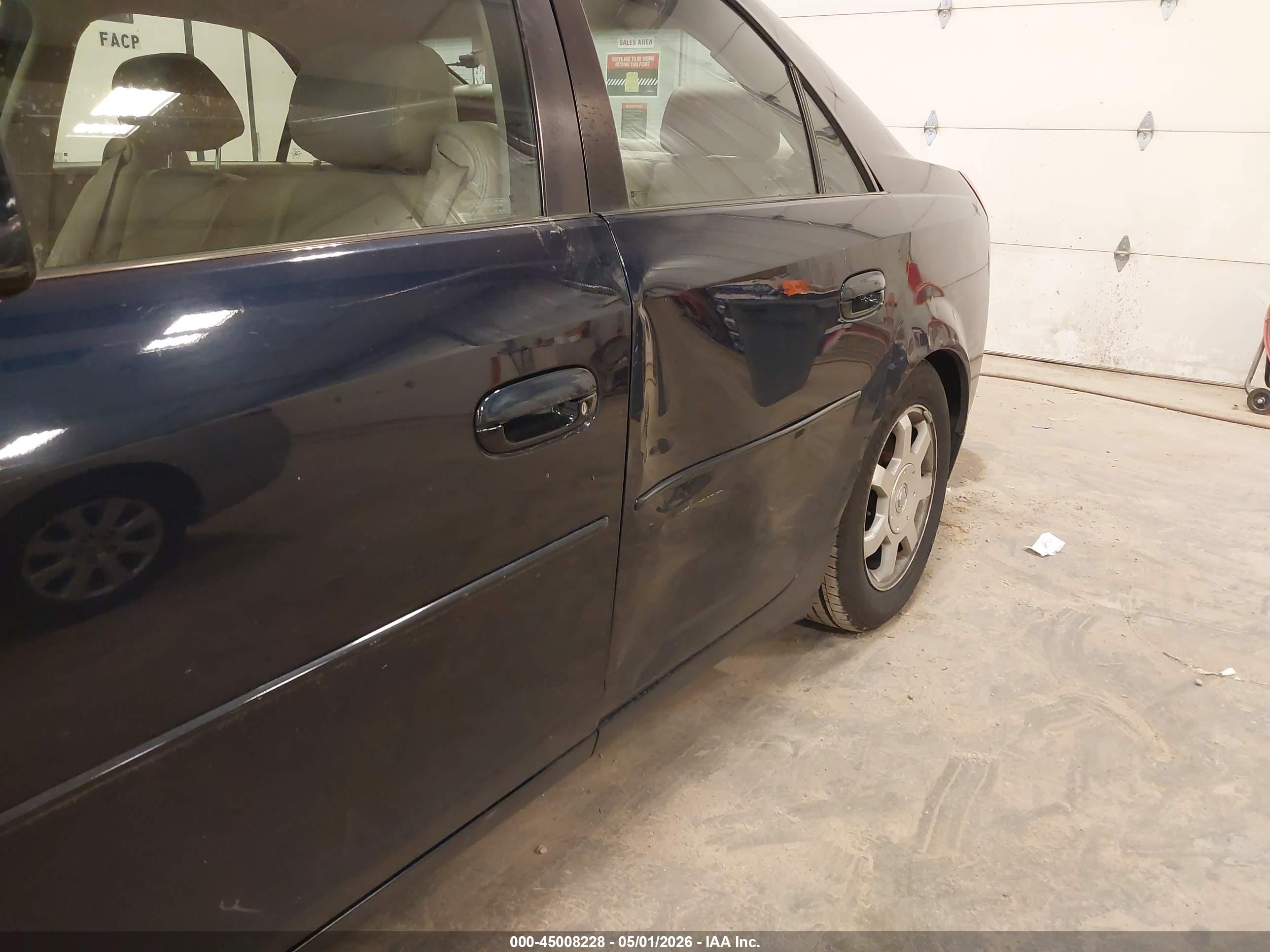 CADILLAC CTS image 6