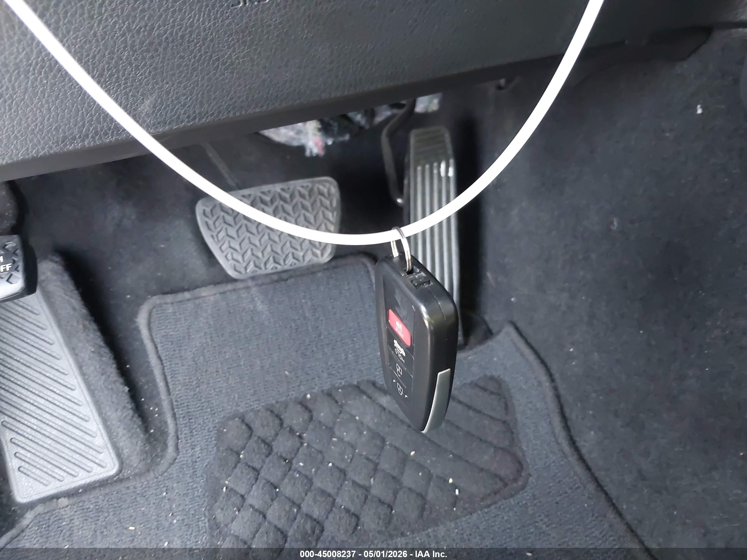 TOYOTA CAMRY image 11