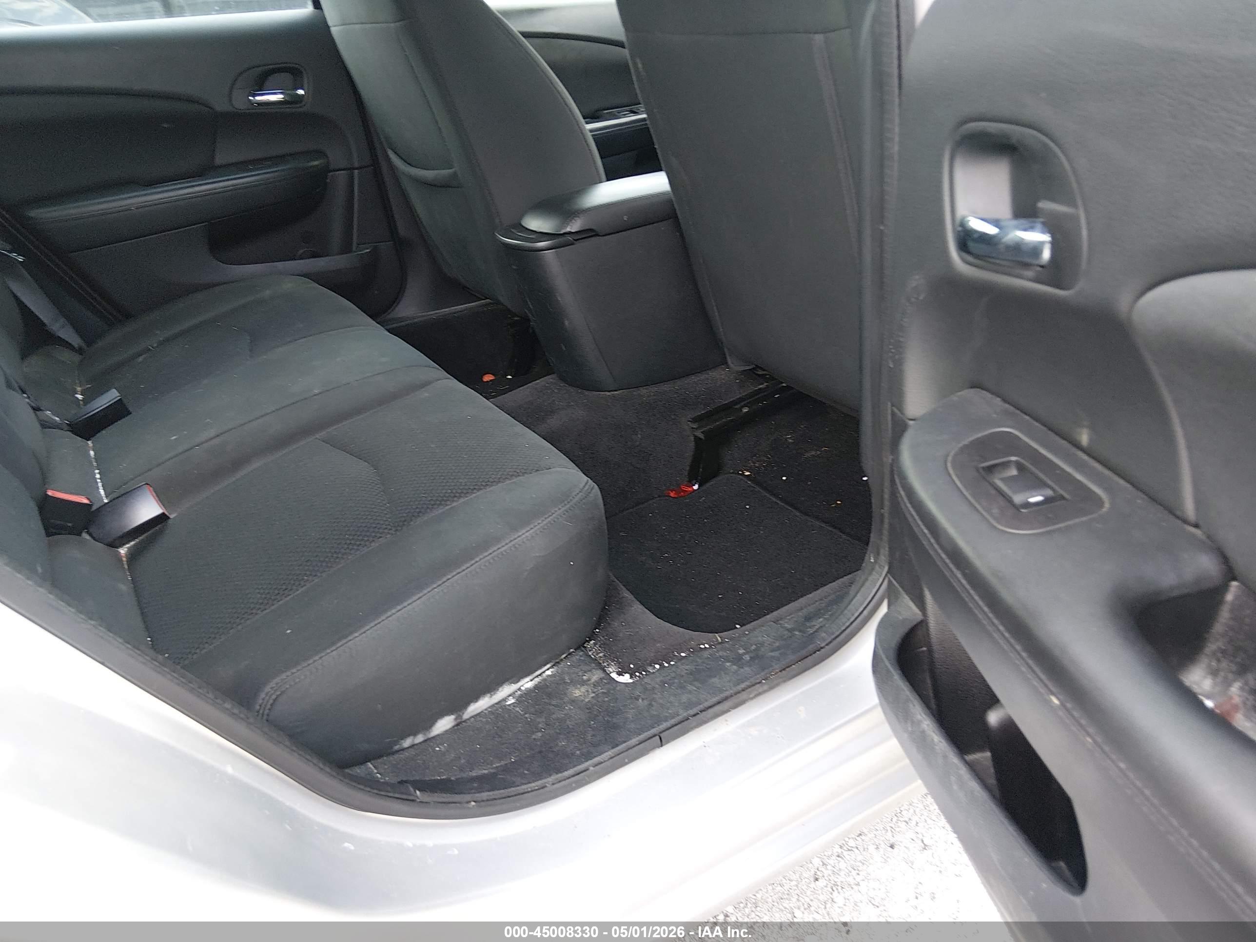 CHRYSLER 200 image 8