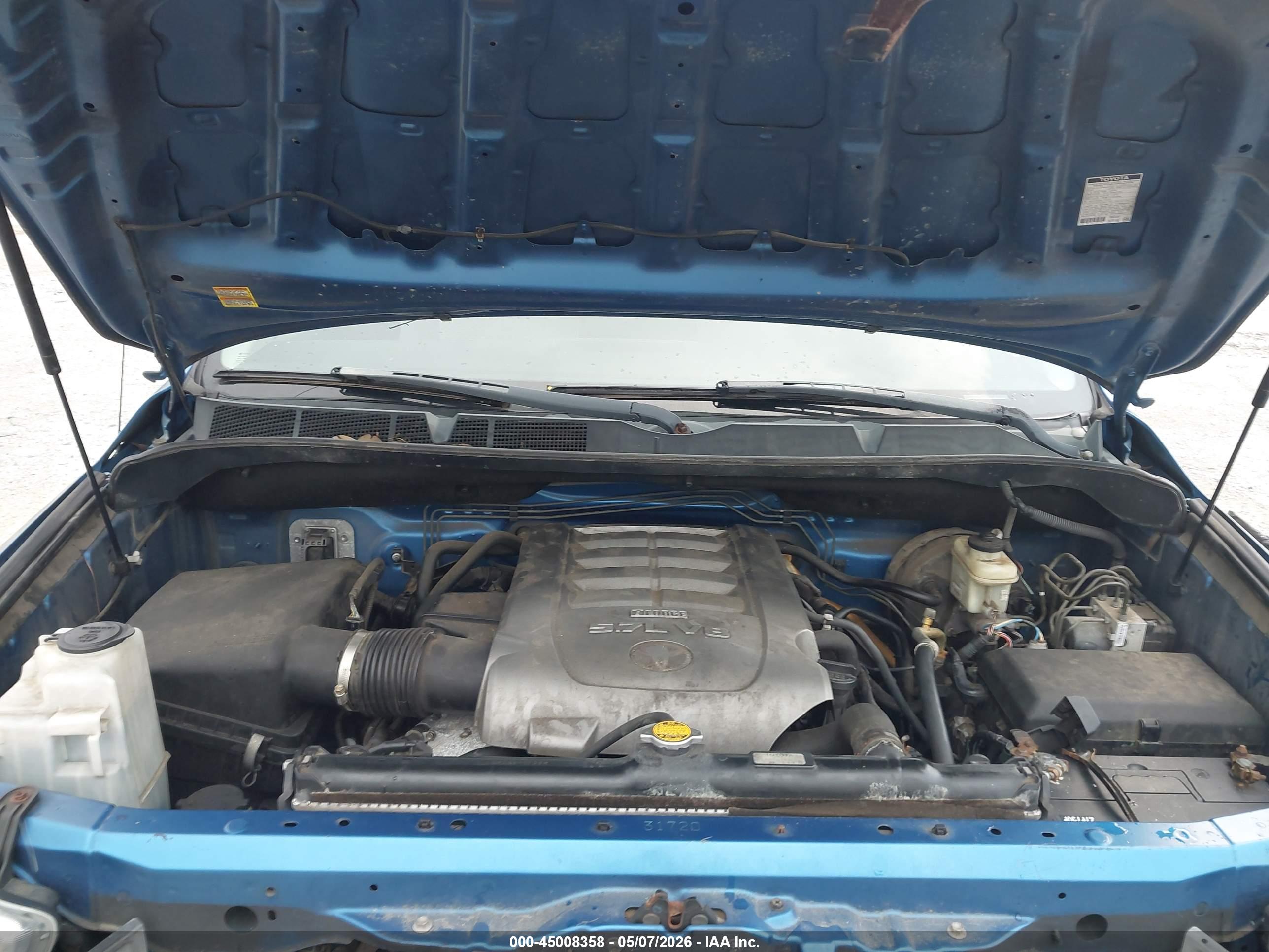 TOYOTA TUNDRA image 10