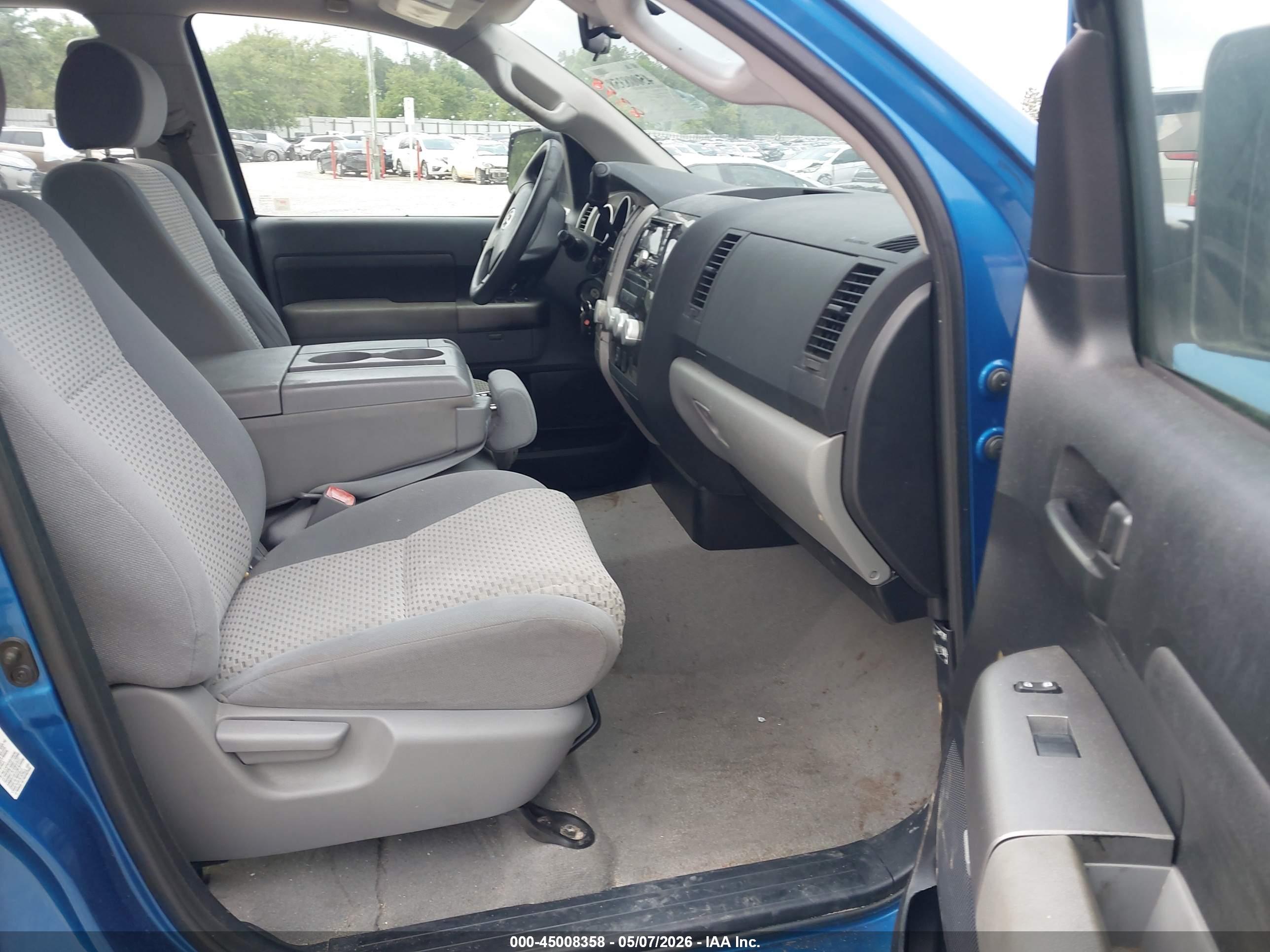 TOYOTA TUNDRA image 5