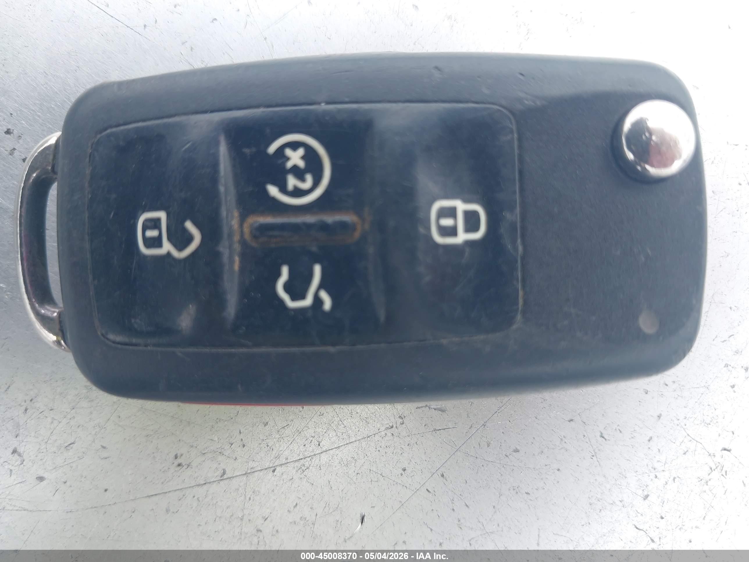 VOLKSWAGEN PASSAT image 11
