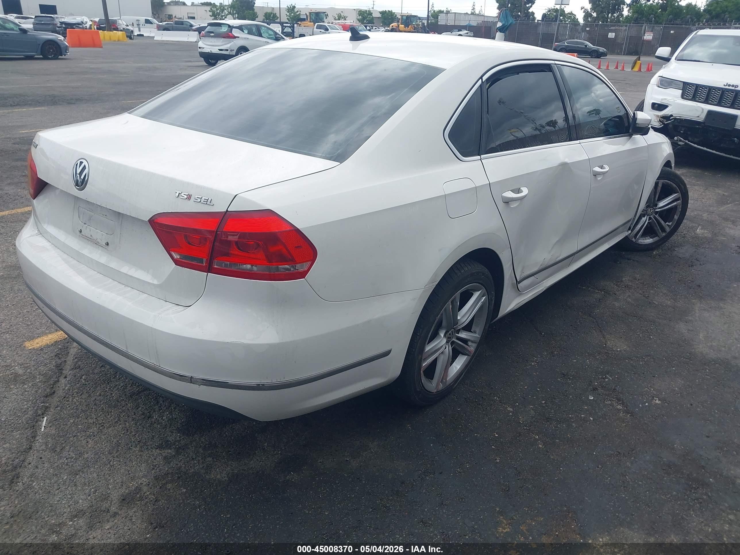 VOLKSWAGEN PASSAT image 4