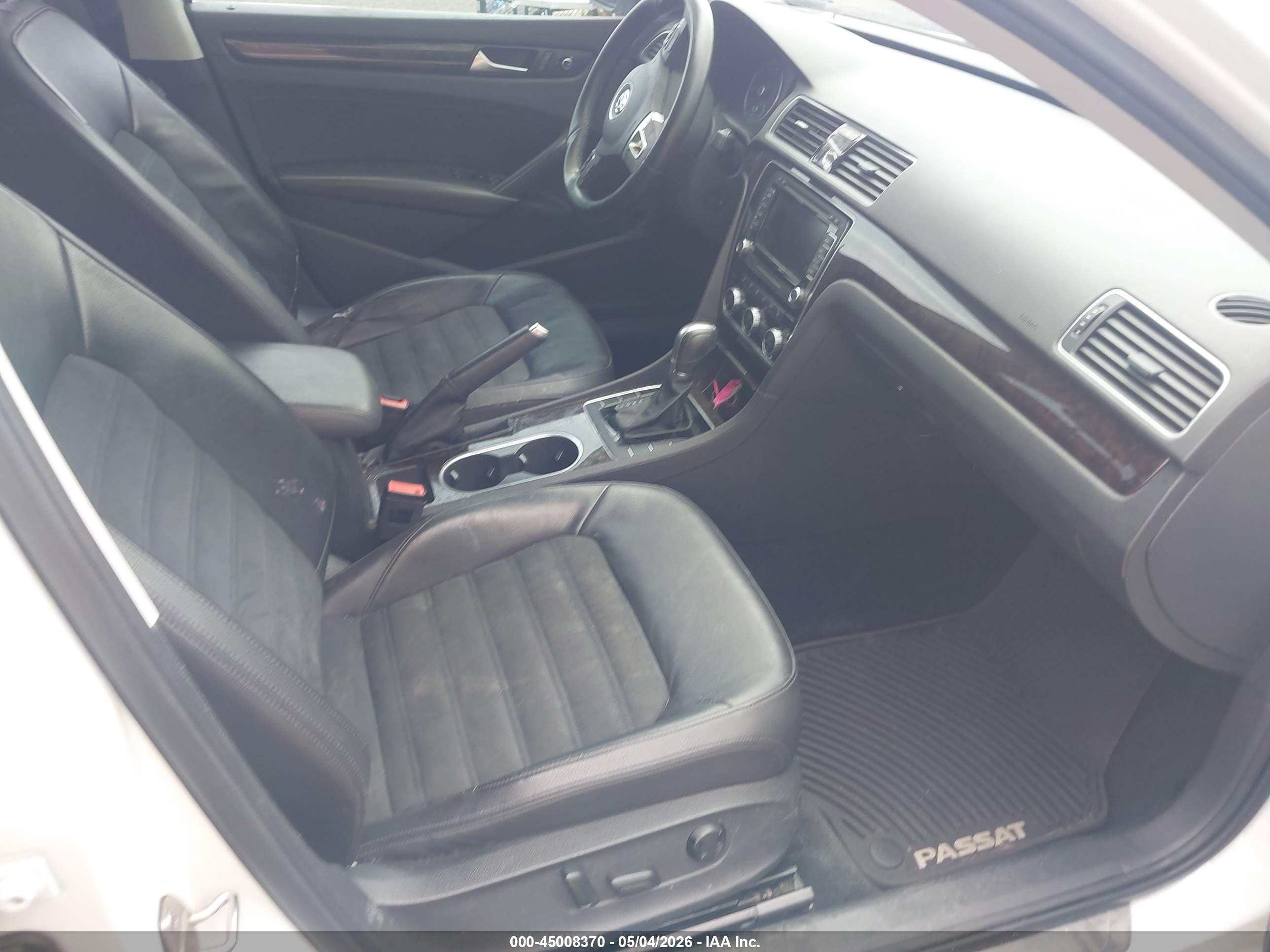VOLKSWAGEN PASSAT image 5