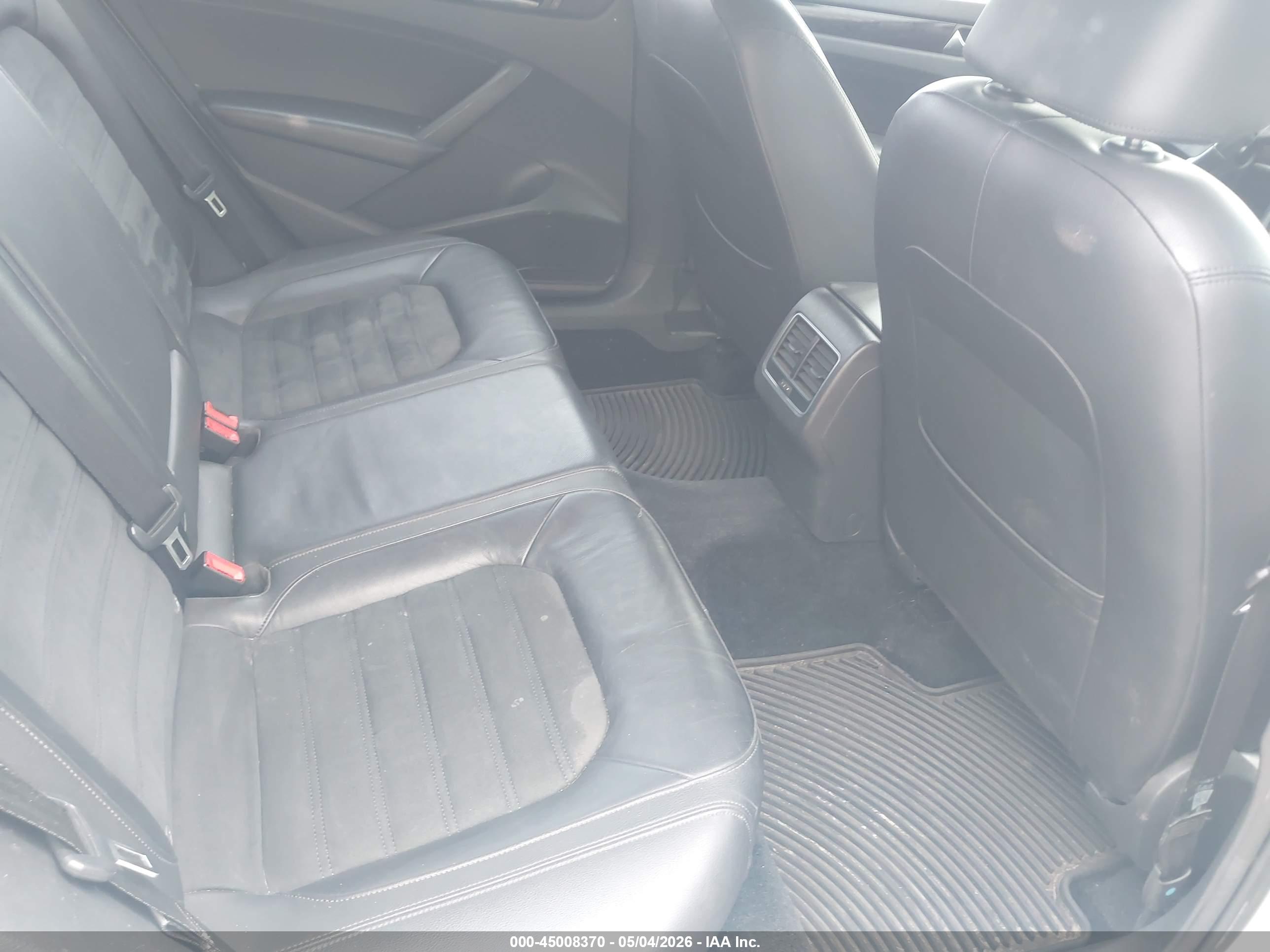VOLKSWAGEN PASSAT image 8