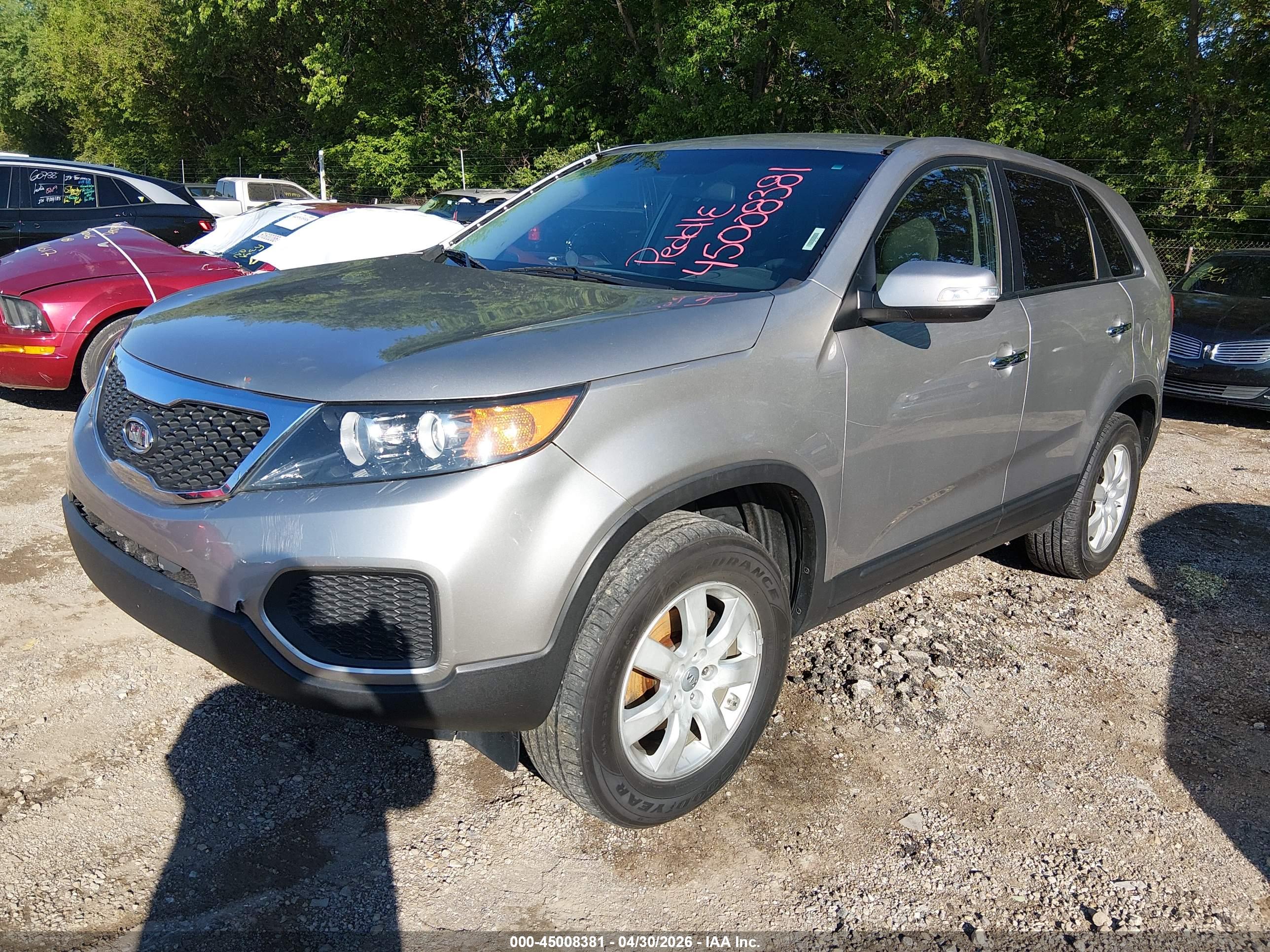 KIA SORENTO image 2