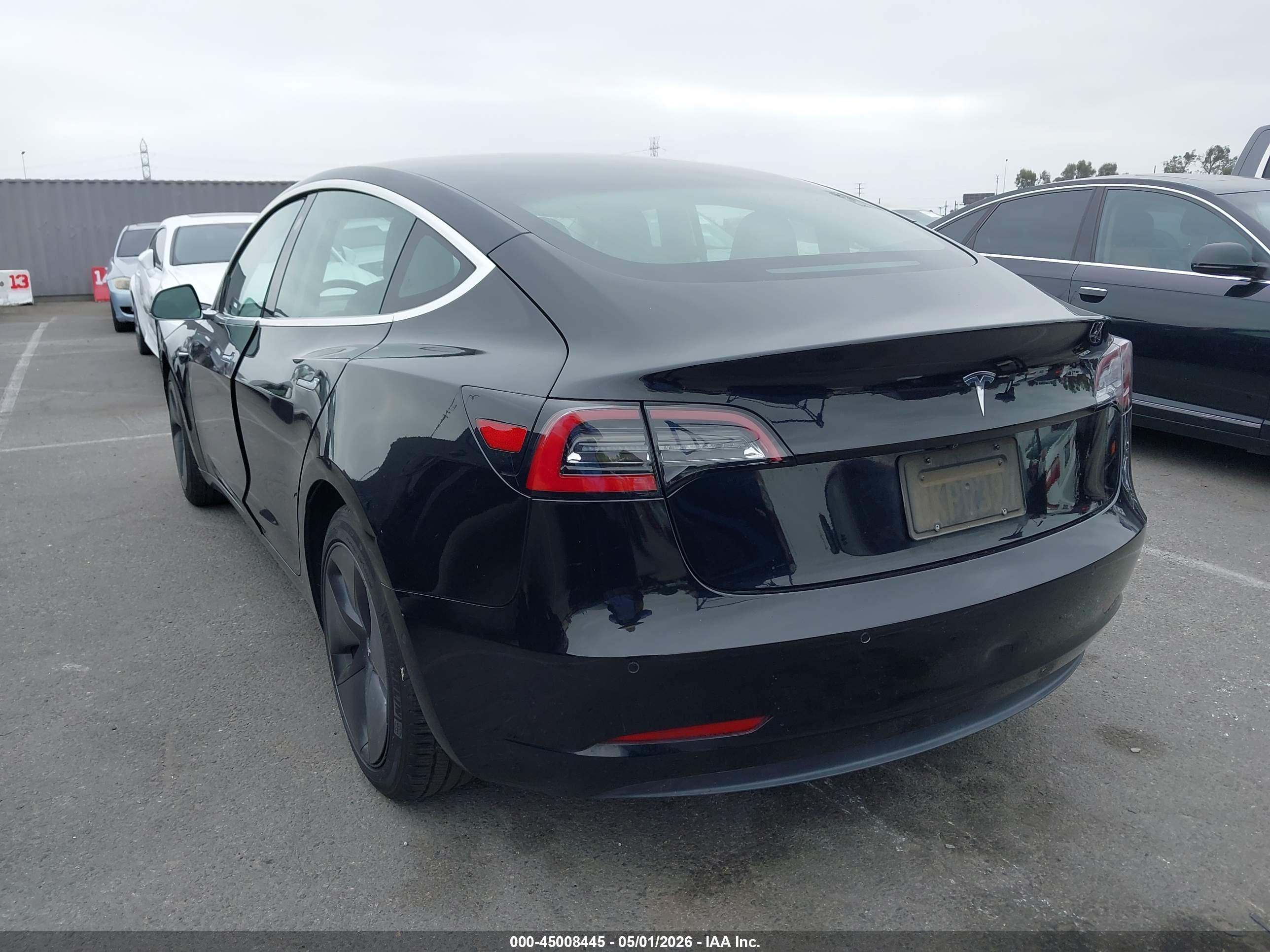 TESLA MODEL image 3