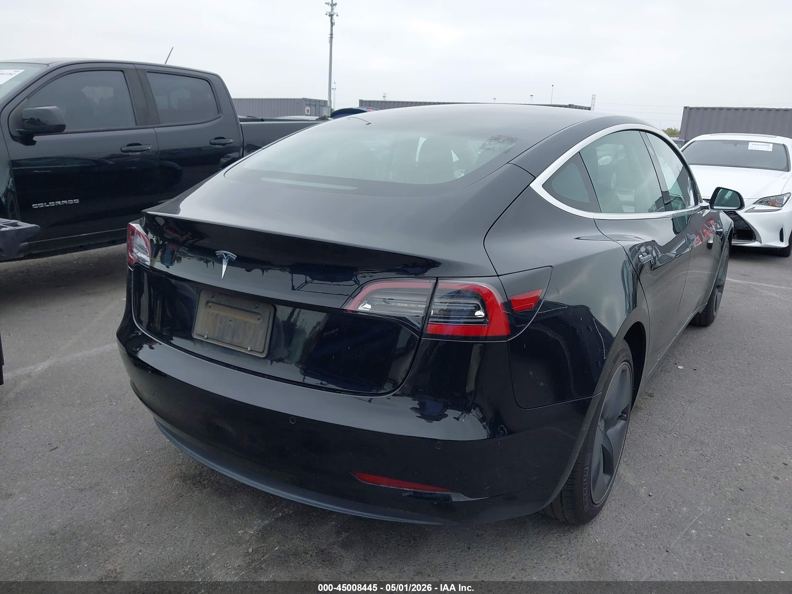 TESLA MODEL image 4