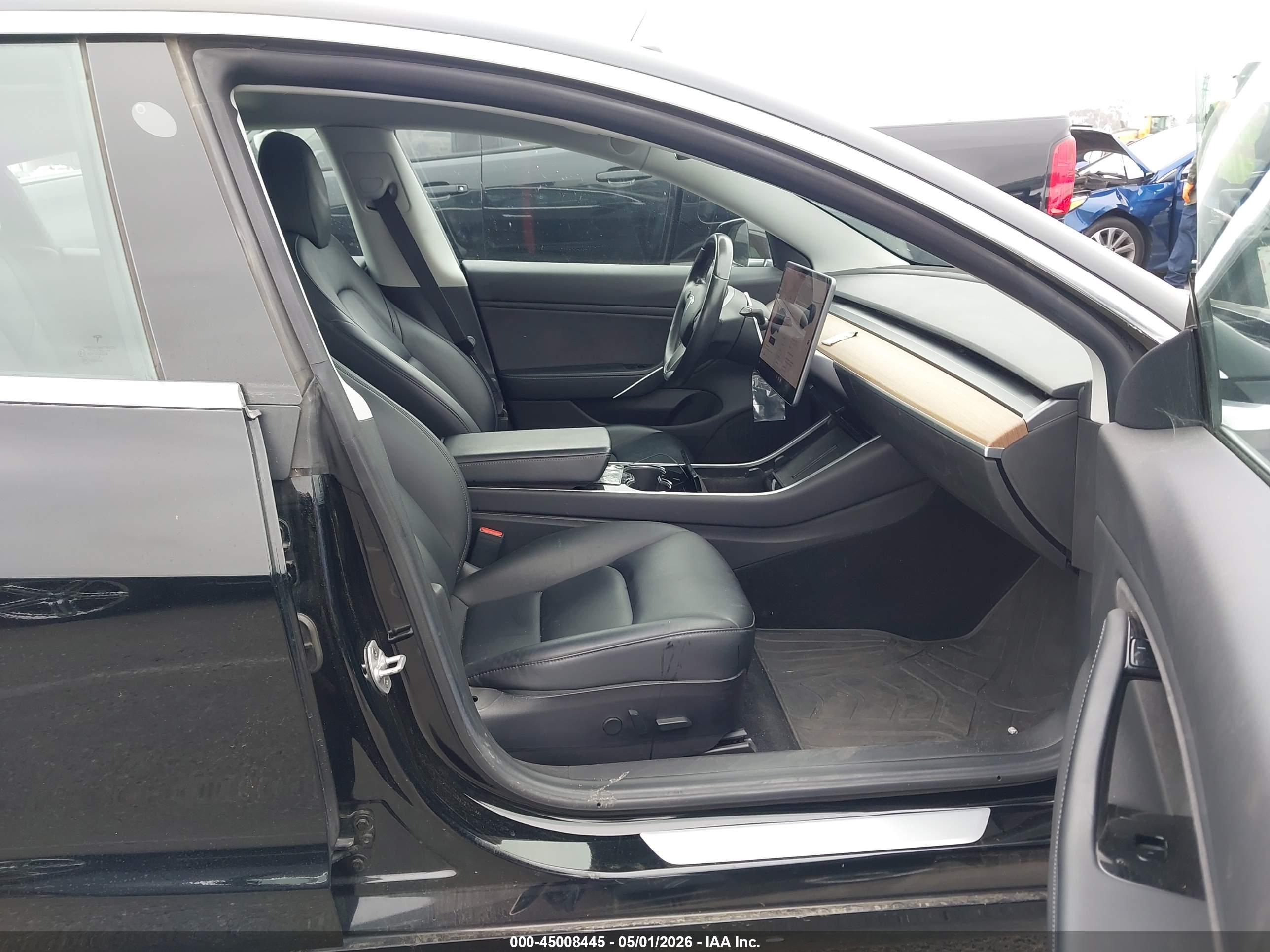 TESLA MODEL image 5