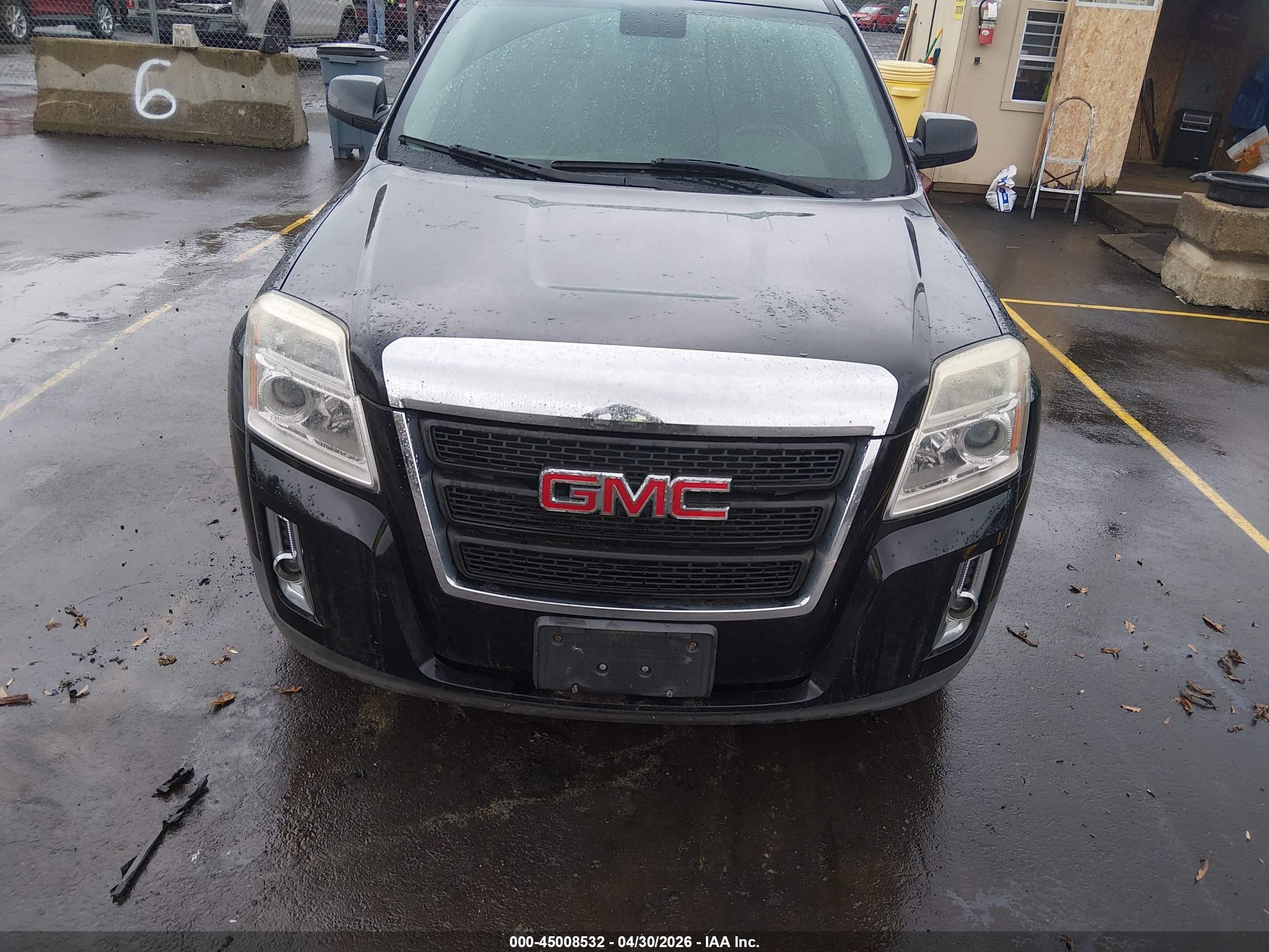 GMC TERRAIN image 6