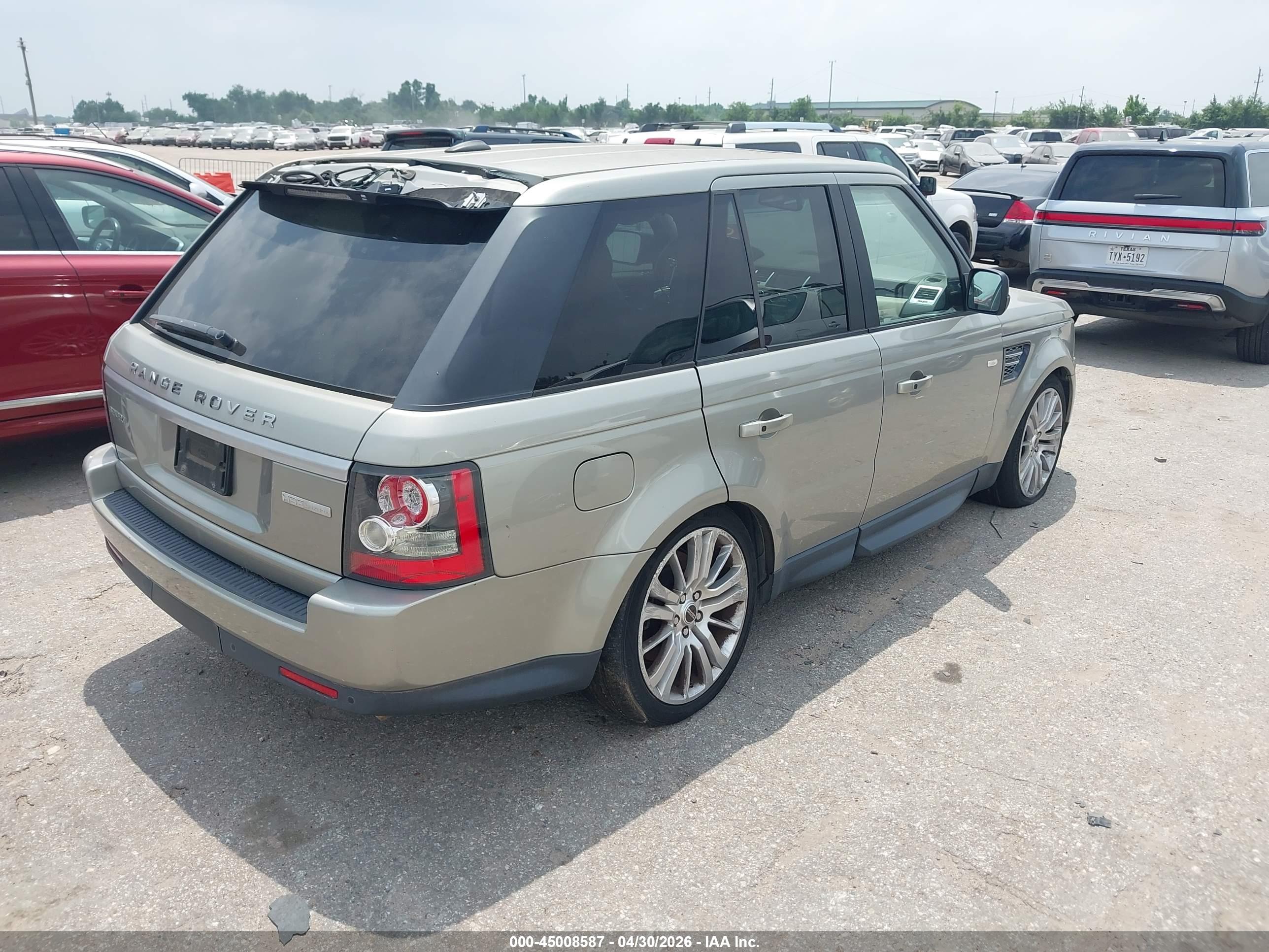 LAND ROVER image 4