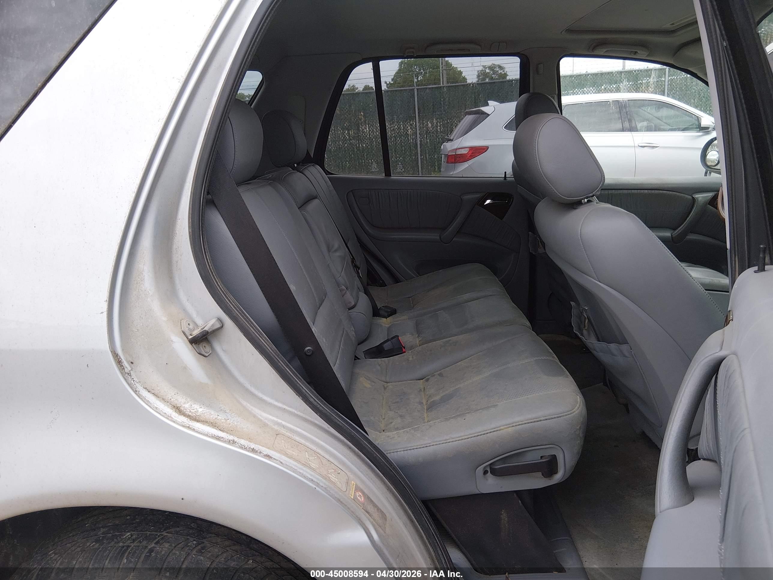 MERCEDES-BENZ ML image 8