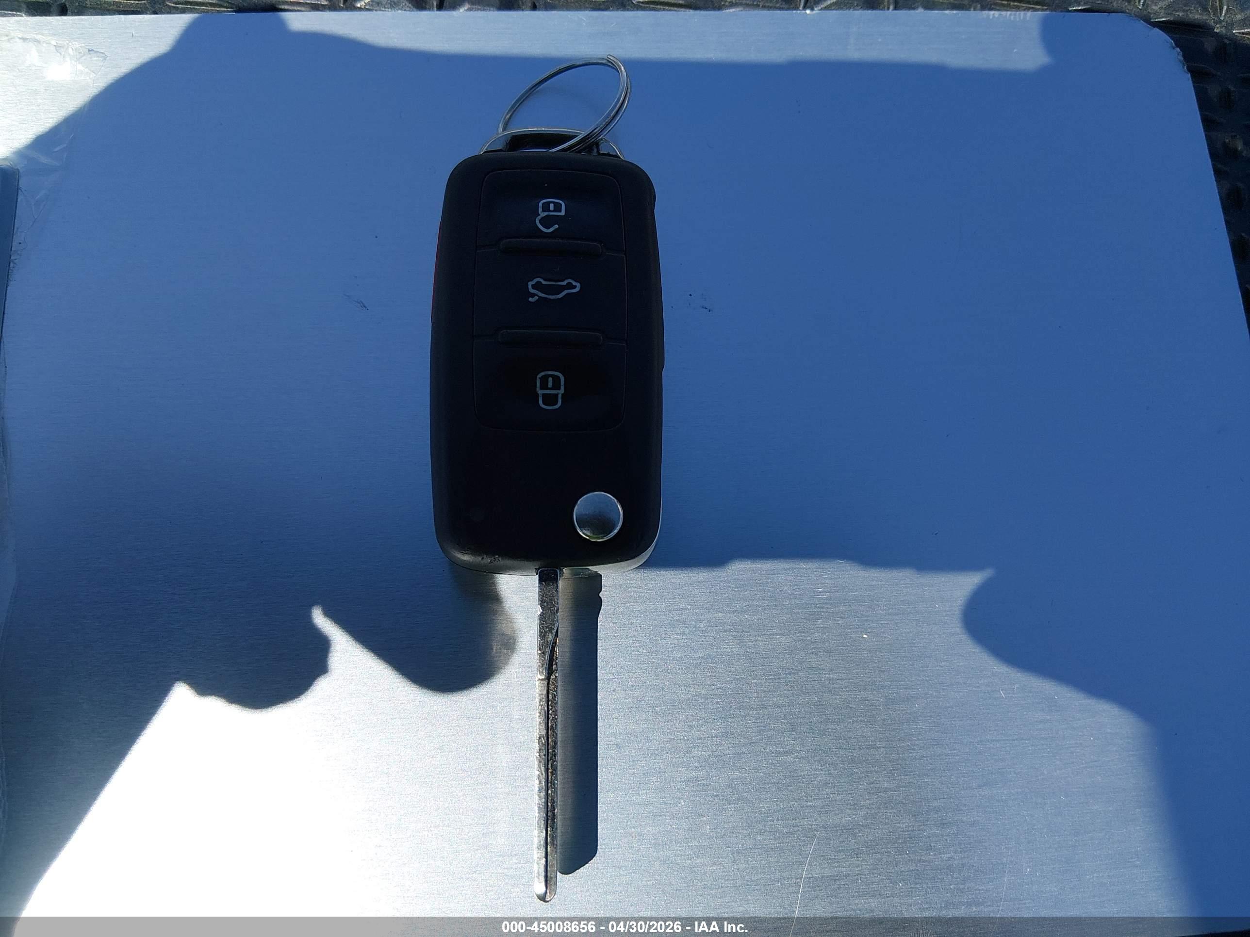 VOLKSWAGEN JETTA image 11