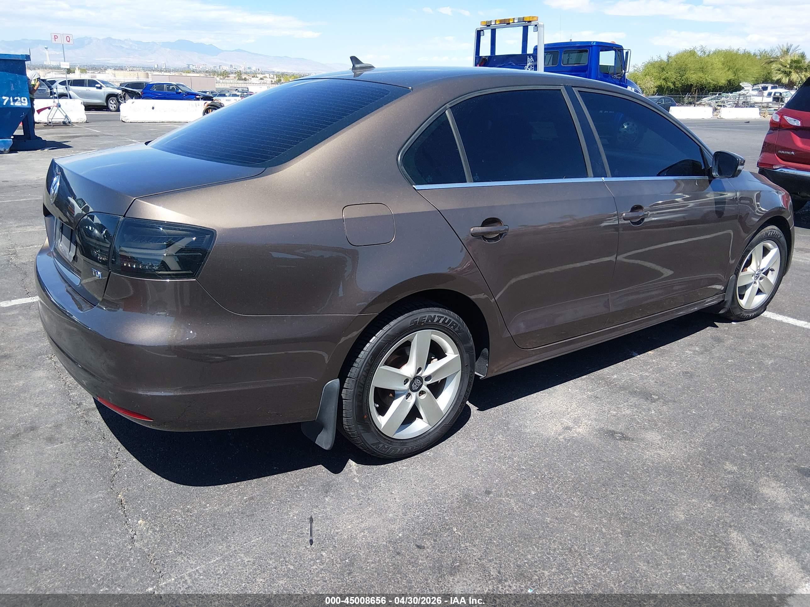 VOLKSWAGEN JETTA image 4