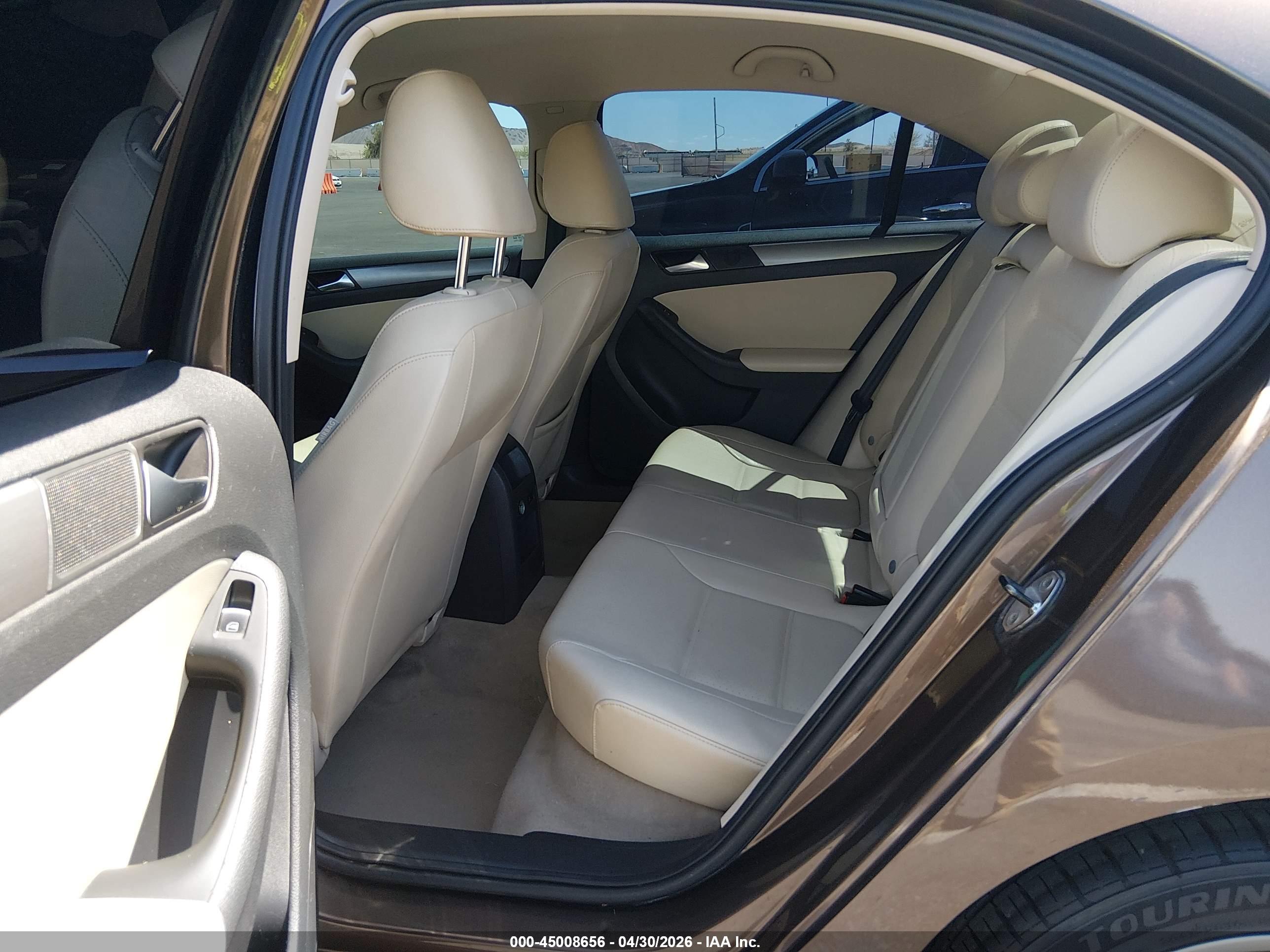VOLKSWAGEN JETTA image 8